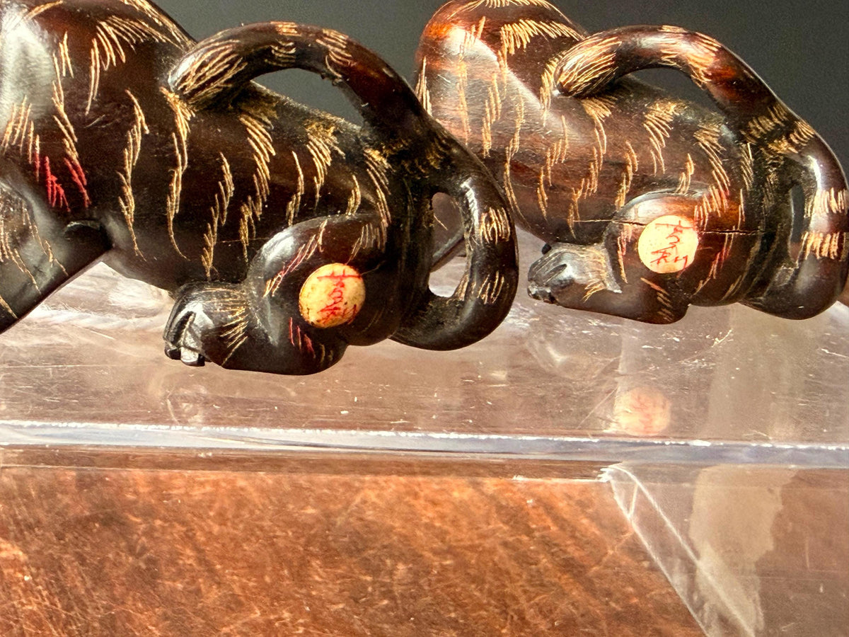 Vintage Japanese Carved Wood Netsuke Figurine Set Crouching Tigers Signed Seal