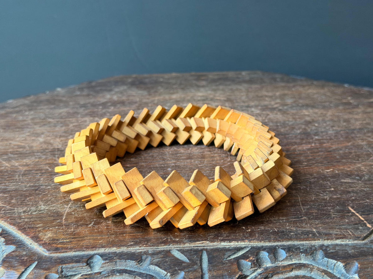 Vintage Interlocking Wooden Ring Trivet Geometric Expandable Table Stand 7"