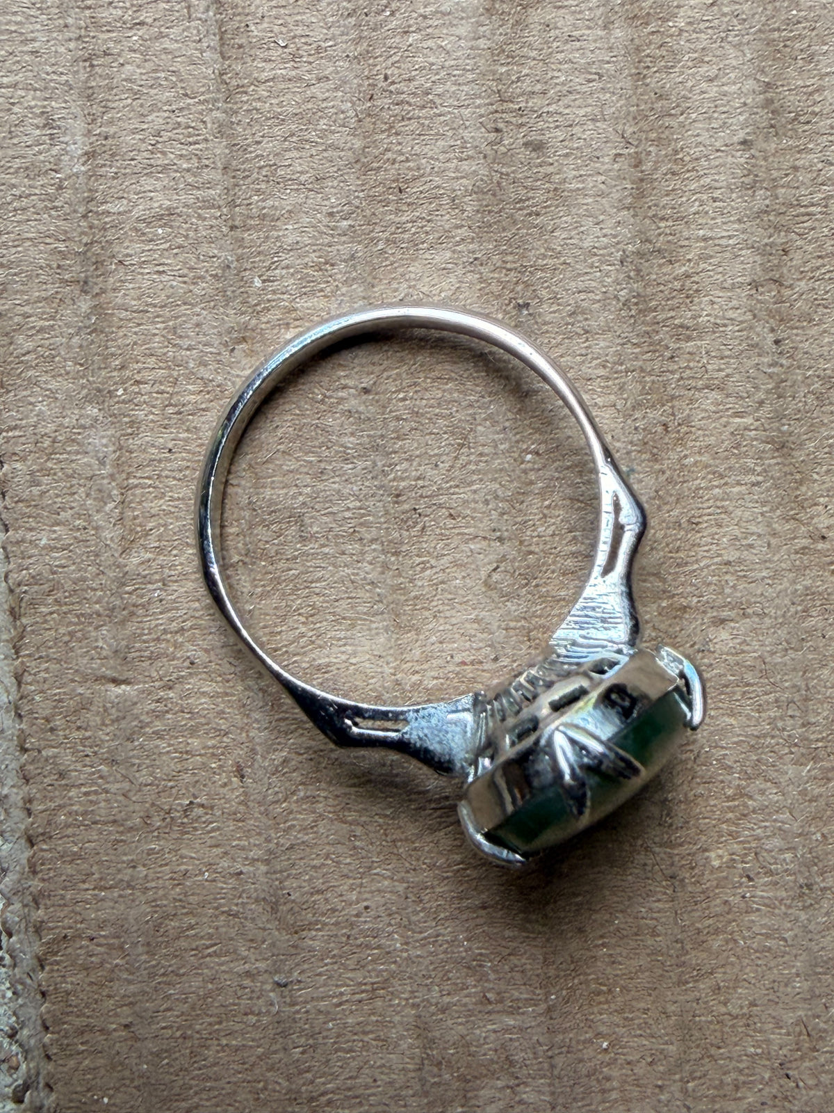 Vintage Silver Green Nephrite Jade Oval Cabochon Prong Set Solitaire Ring Size 7