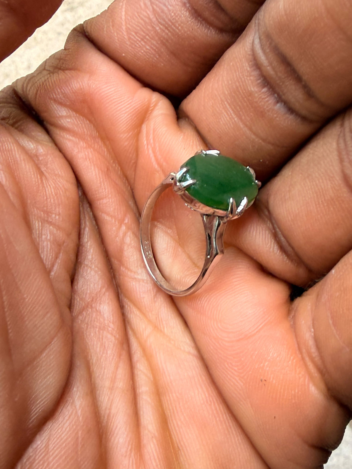 Vintage Silver Green Nephrite Jade Oval Cabochon Prong Set Solitaire Ring Size 7