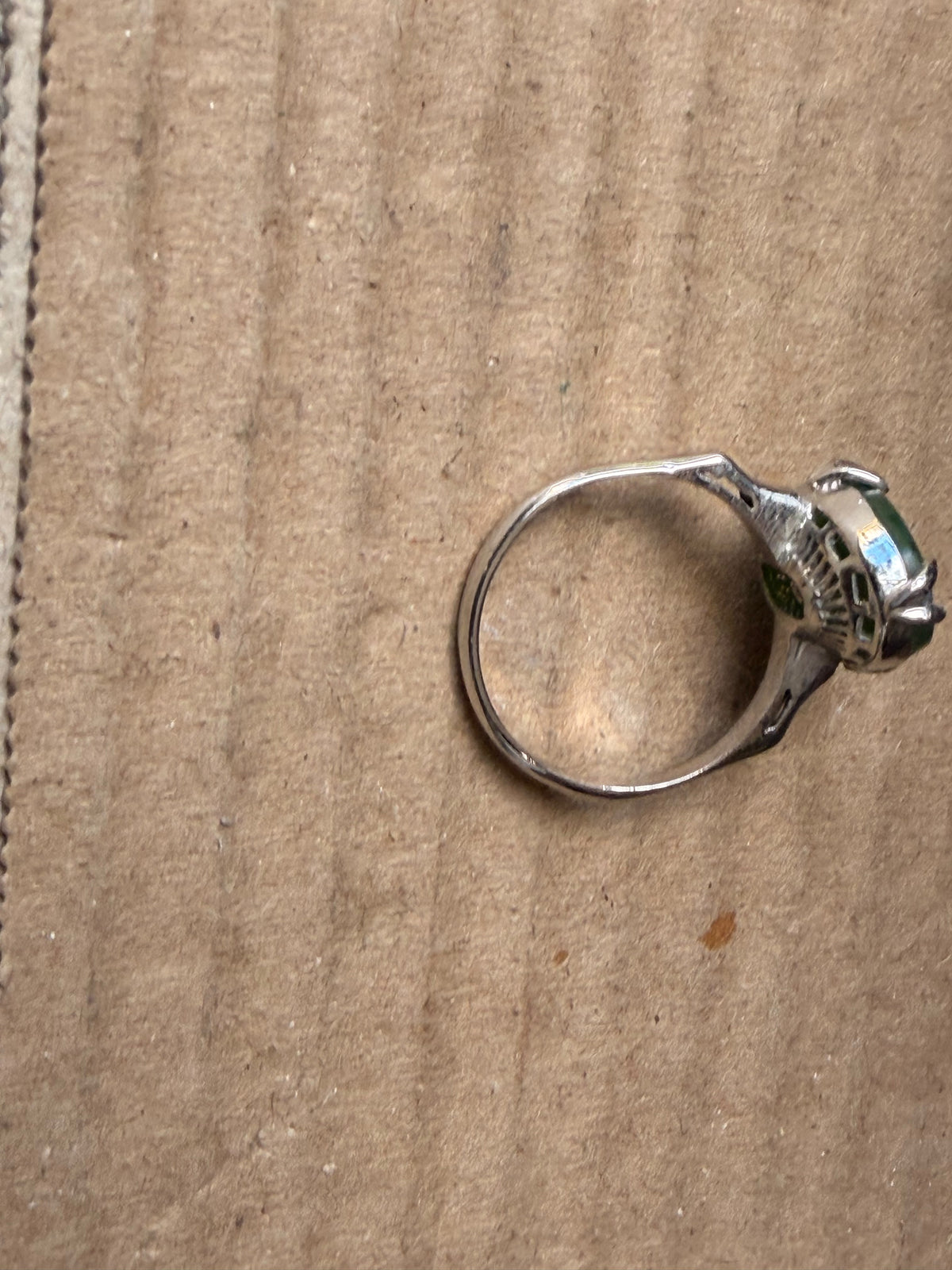 Vintage Silver Green Nephrite Jade Oval Cabochon Prong Set Solitaire Ring Size 7