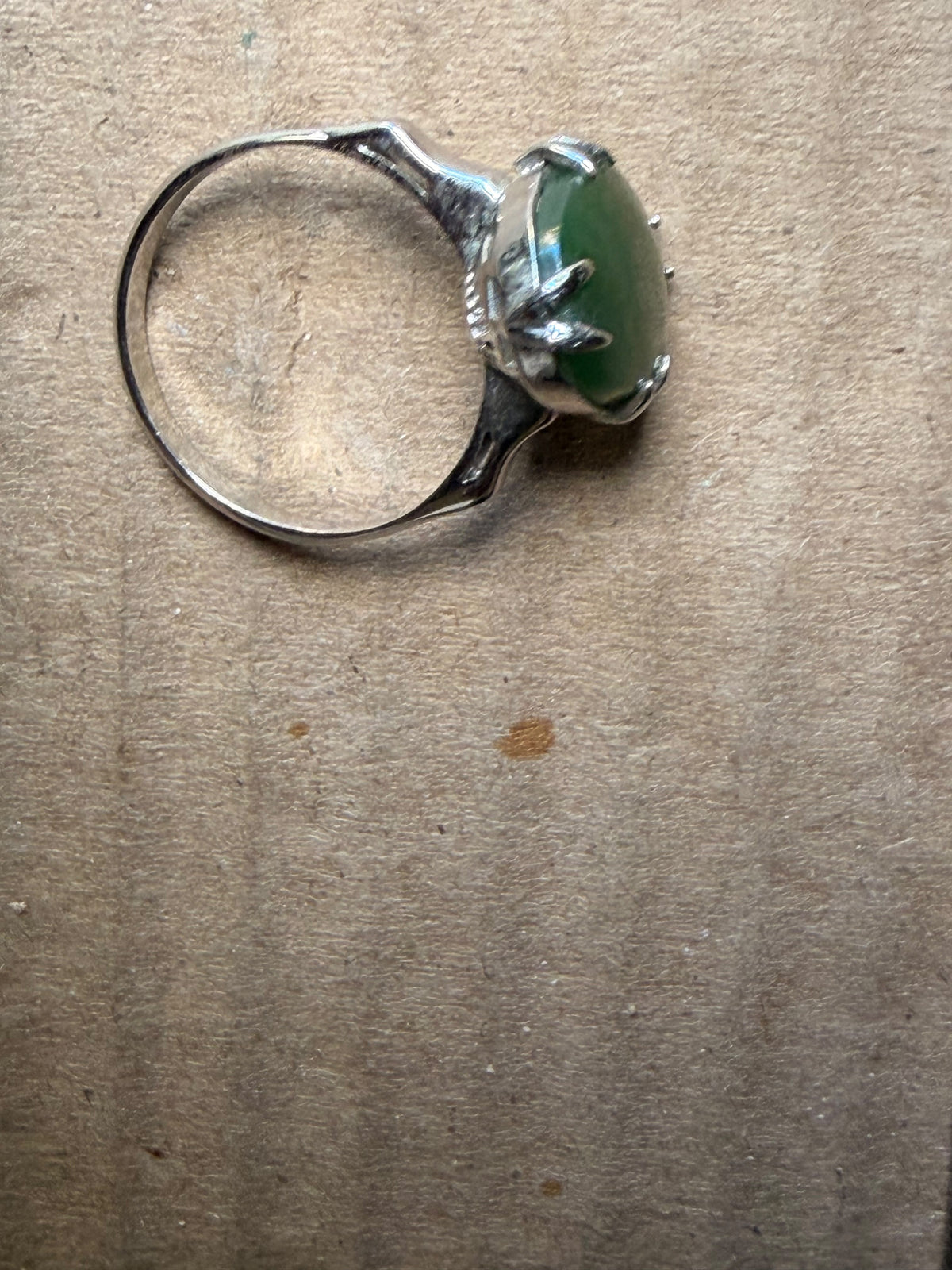 Vintage Silver Green Nephrite Jade Oval Cabochon Prong Set Solitaire Ring Size 7