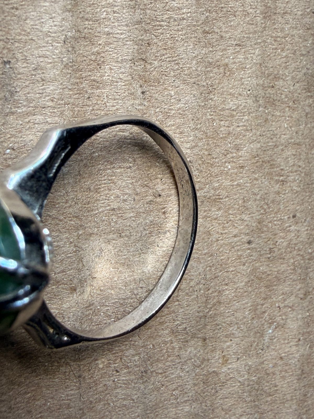 Vintage Silver Green Nephrite Jade Oval Cabochon Prong Set Solitaire Ring Size 7