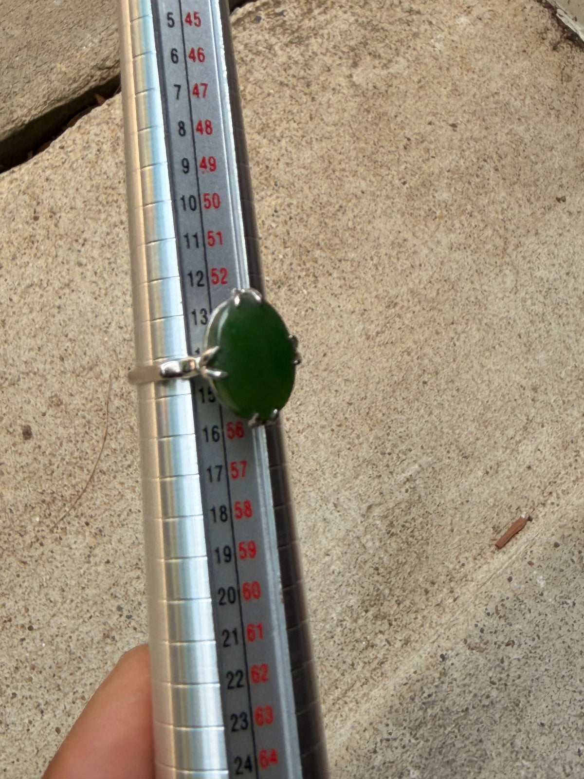 Vintage Silver Green Nephrite Jade Oval Cabochon Prong Set Solitaire Ring Size 7