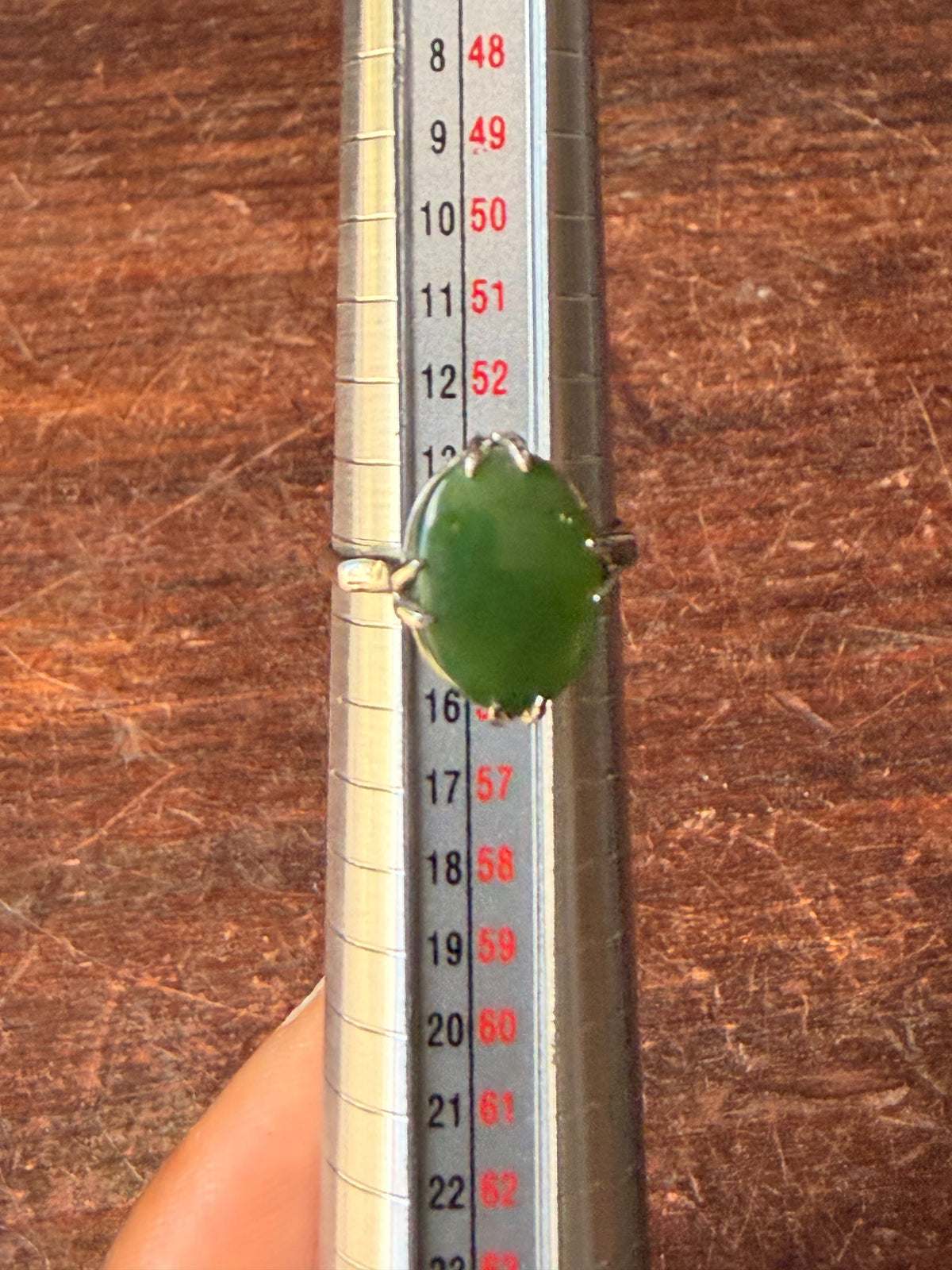 Vintage Silver Green Nephrite Jade Oval Cabochon Prong Set Solitaire Ring Size 7