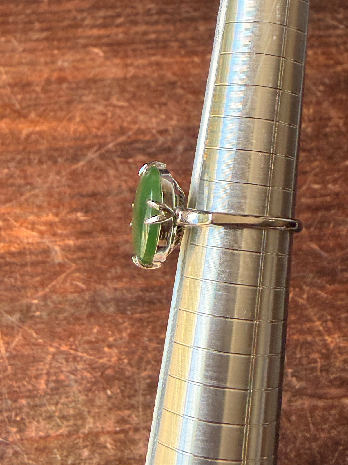 Vintage Silver Green Nephrite Jade Oval Cabochon Prong Set Solitaire Ring Size 7