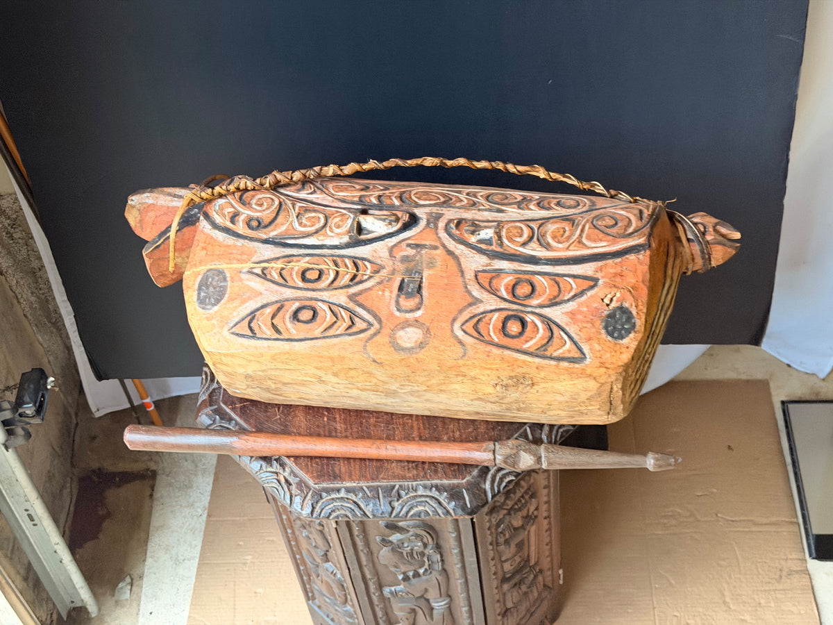 Vintage Sepik River Papua New Guinea Carved Painted Wood Vessel & Beater 28 in