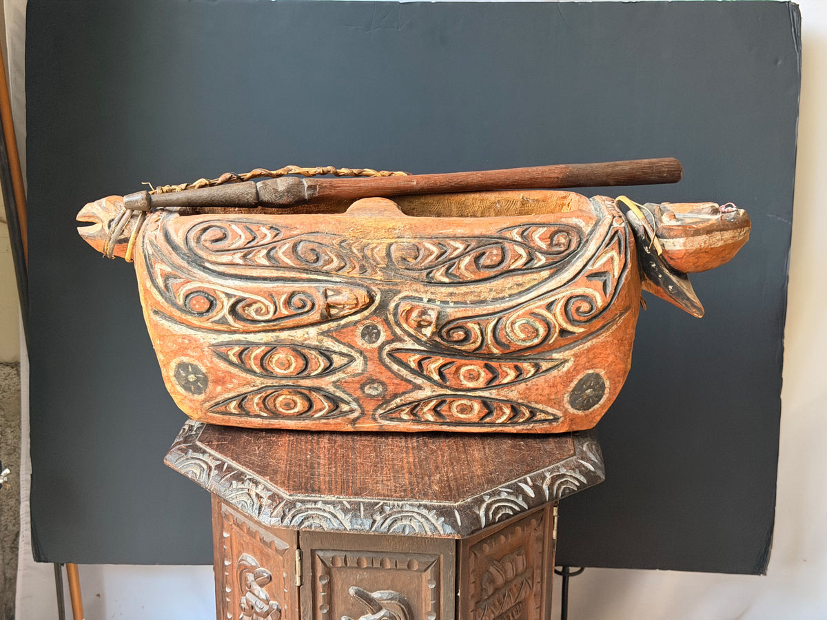 Vintage Sepik River Papua New Guinea Carved Painted Wood Vessel & Beater 28 in