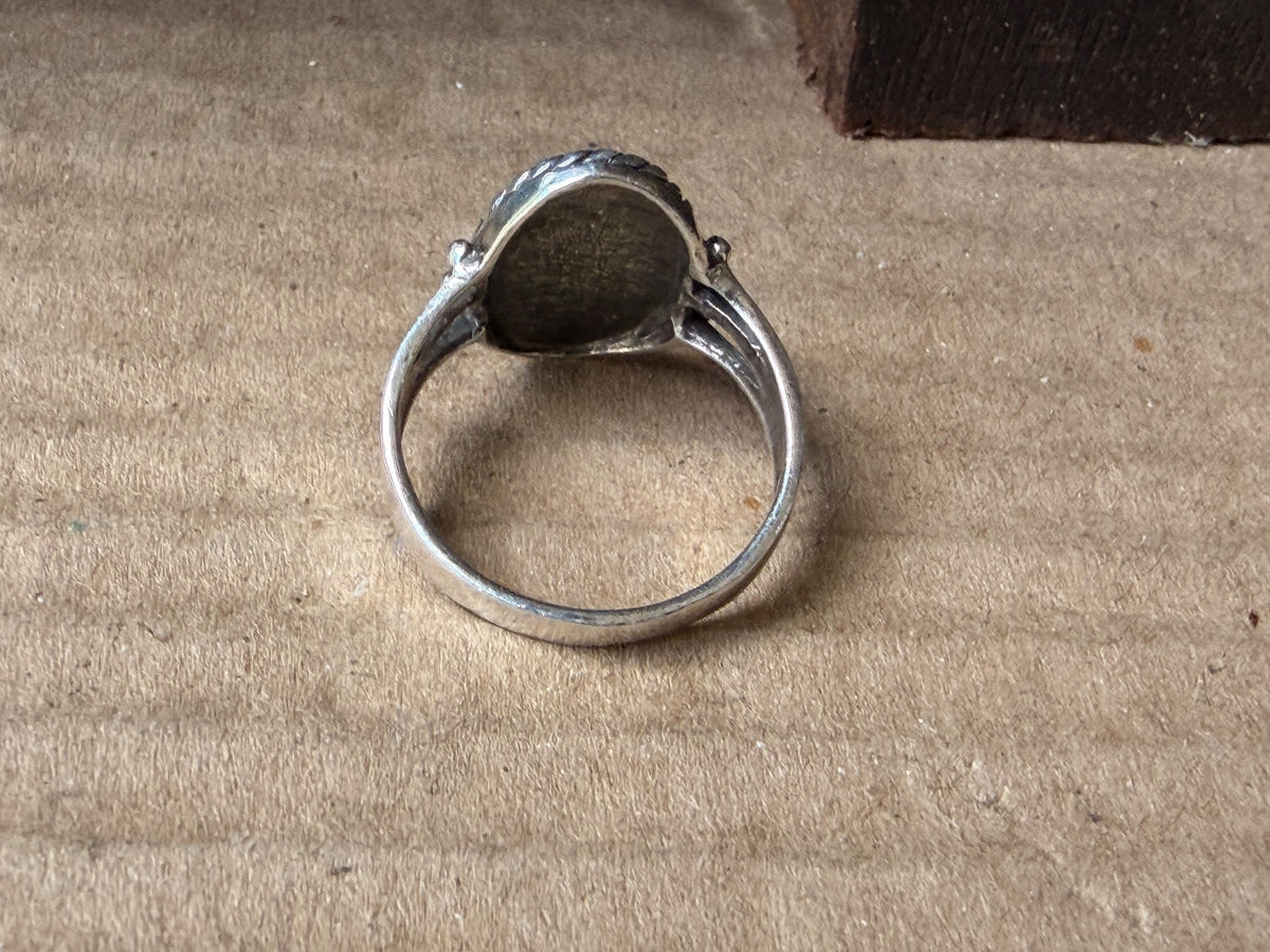 Vintage 925 Sterling Silver Black Onyx Oval Ring Rope Bezel Split Shank Size 8