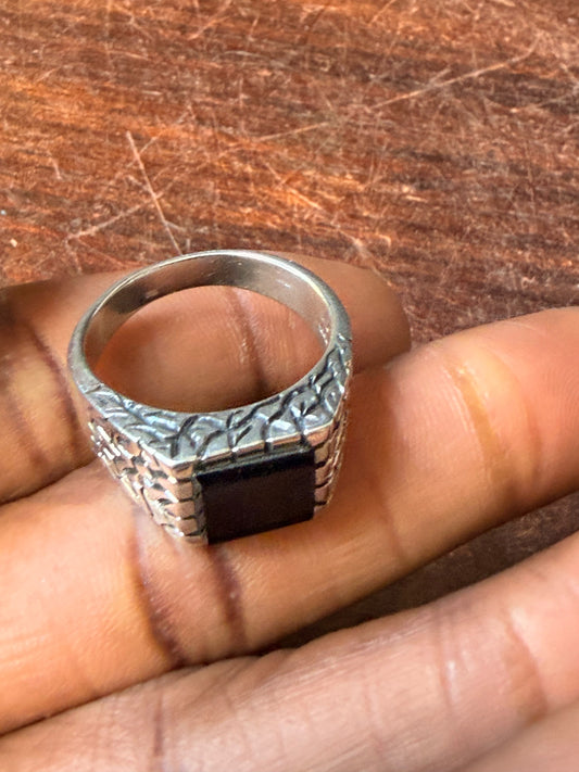 Vintage 925 Sterling Silver Black Onyx Signet Ring Textured Bark Band Size 13