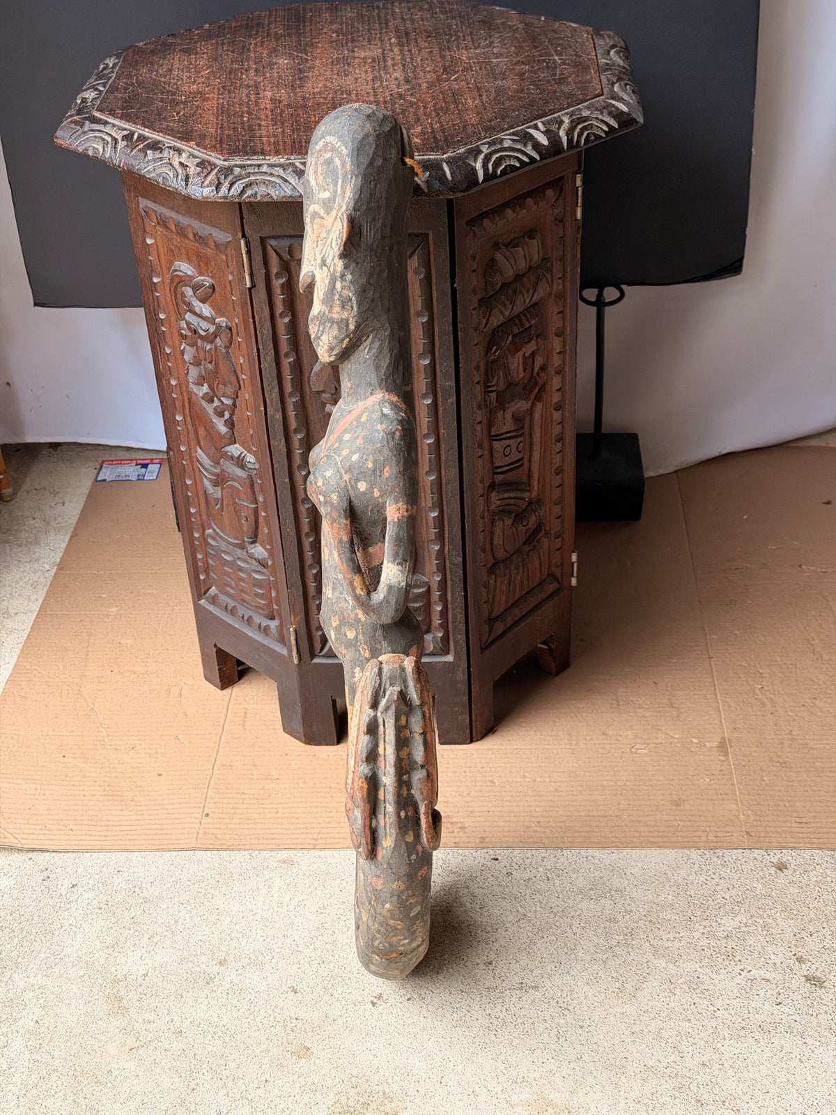 Vintage Sepik Papua New Guinea Carved Wood Crocodile Suspension Hook Figure 26in
