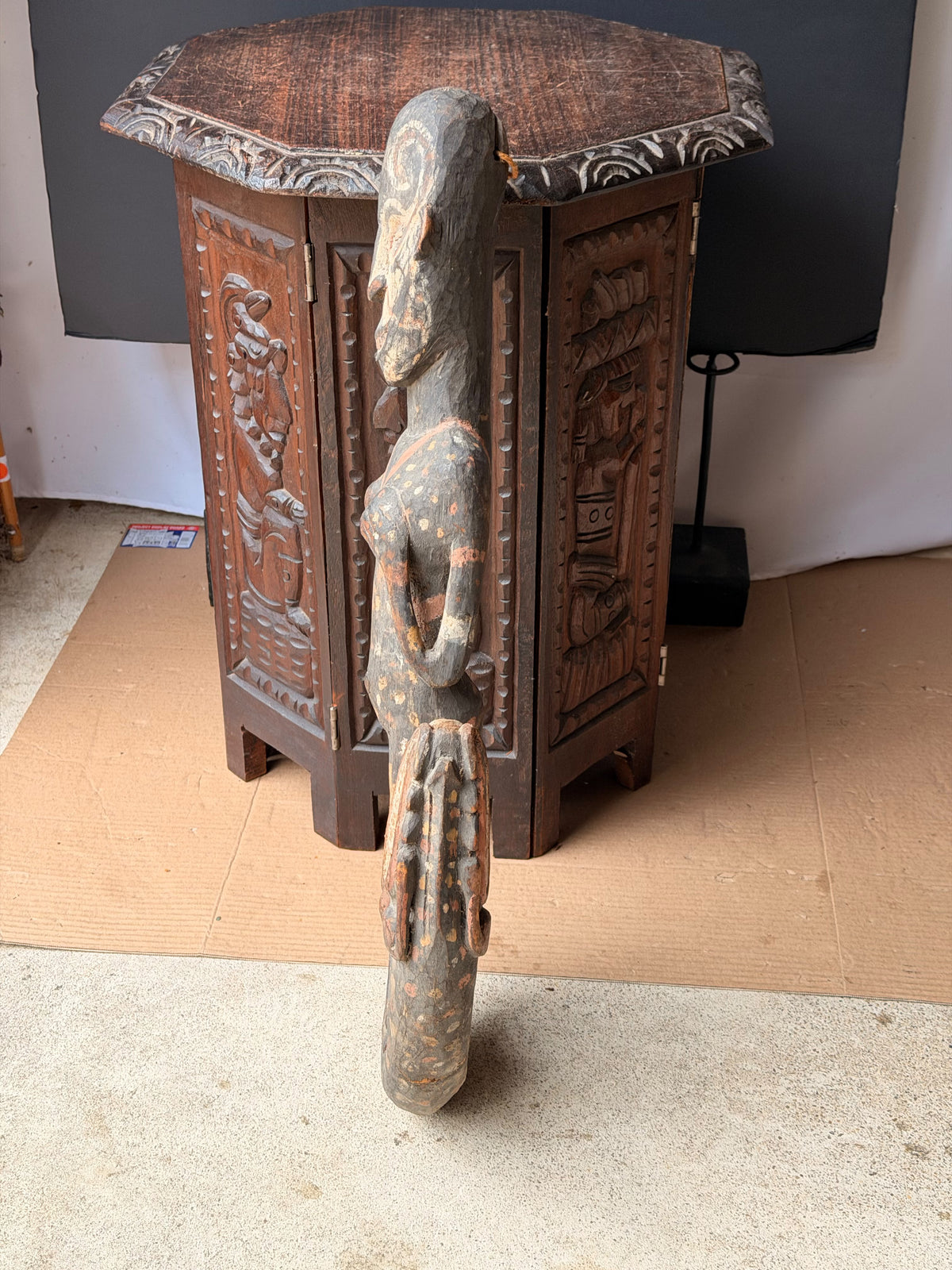 Vintage Sepik Papua New Guinea Carved Wood Crocodile Suspension Hook Figure 26in