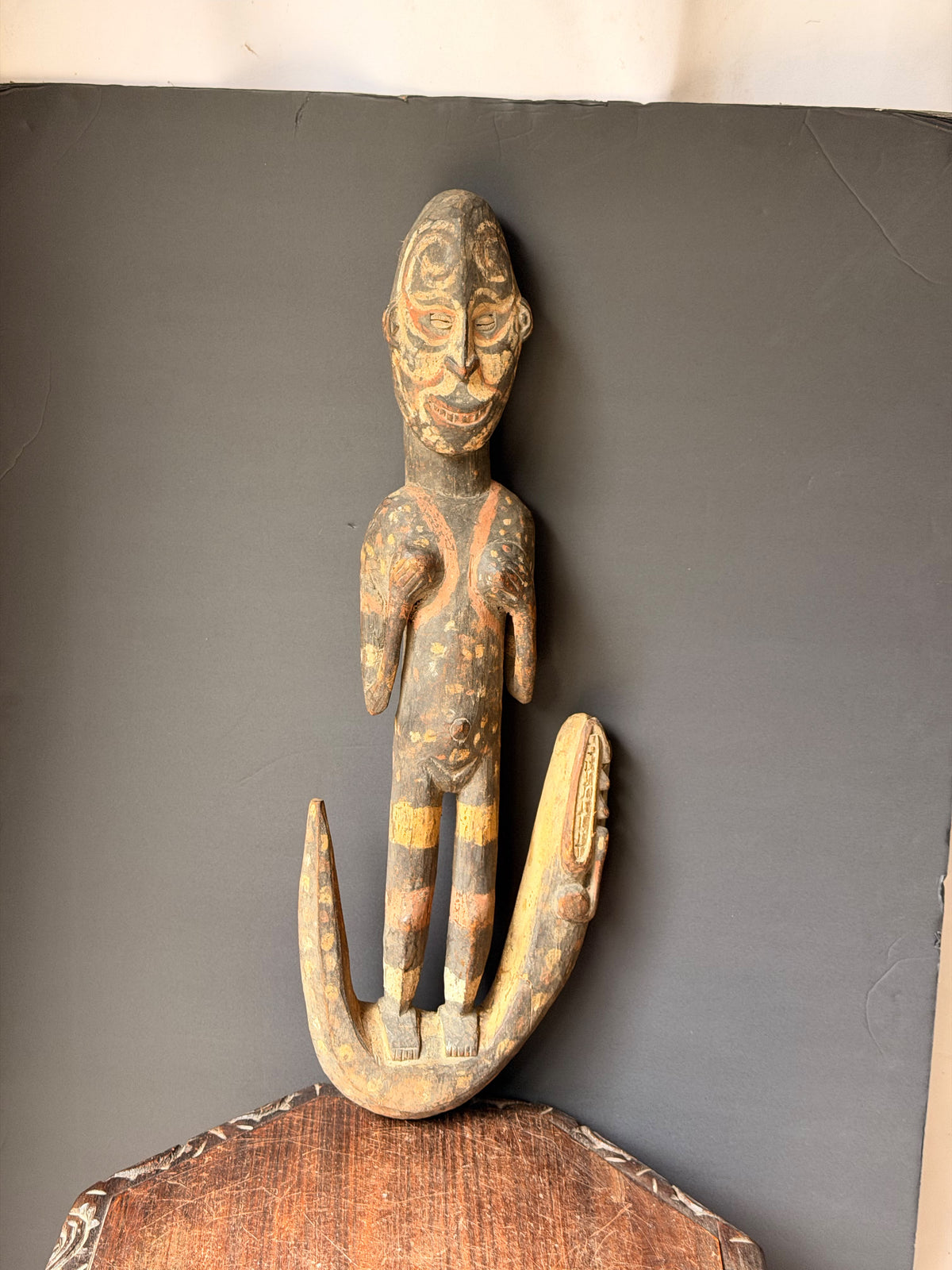 Vintage Sepik Papua New Guinea Carved Wood Crocodile Suspension Hook Figure 26in