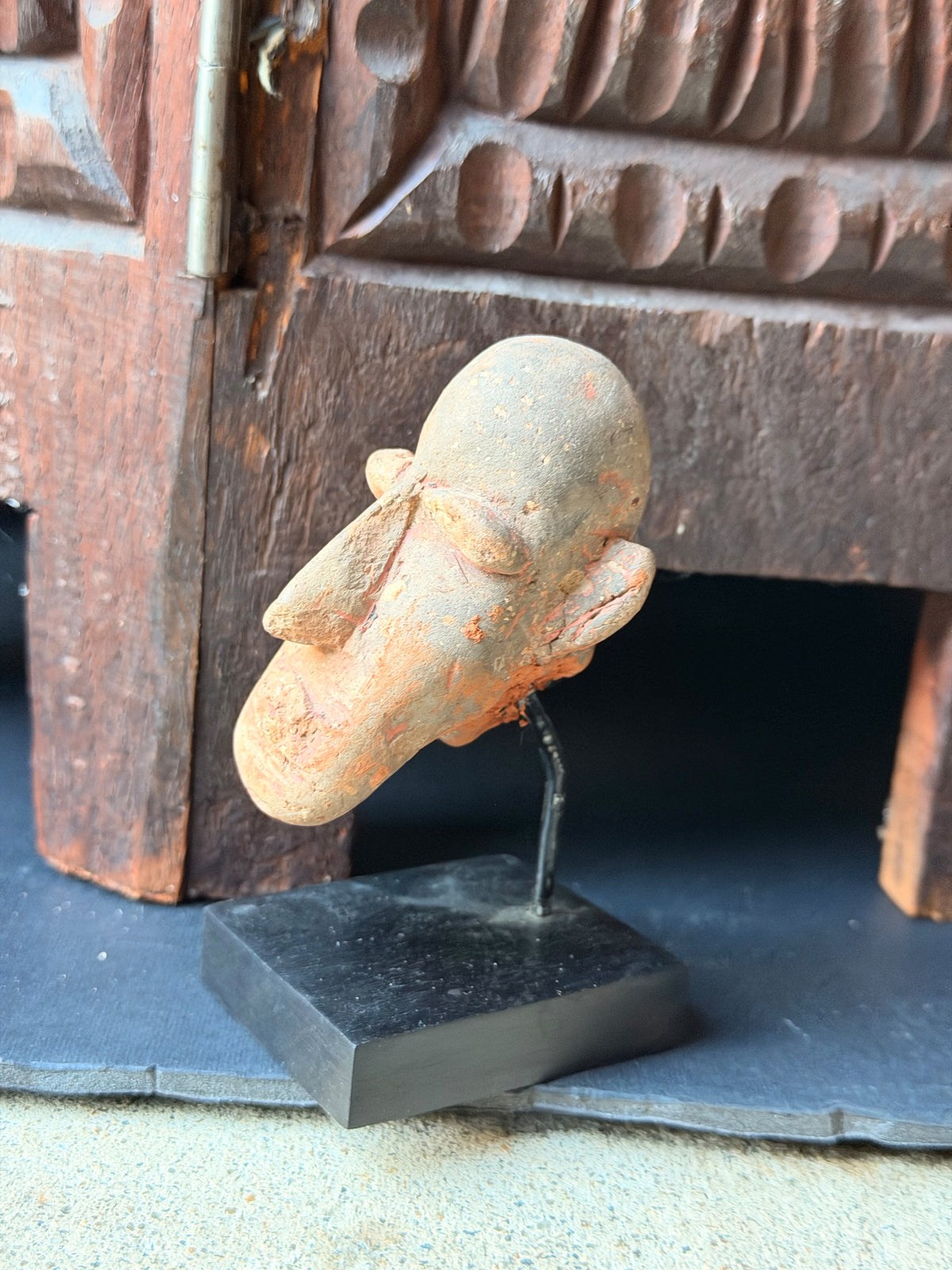 Bankoni Terracotta Head on Stand Mali Ex Barnes 3in – Age Untested