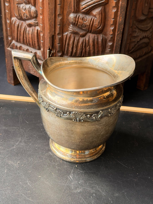 Vintage Sheffield Silver Co EPNS Silverplate Water Pitcher Shell Scroll Band 9in