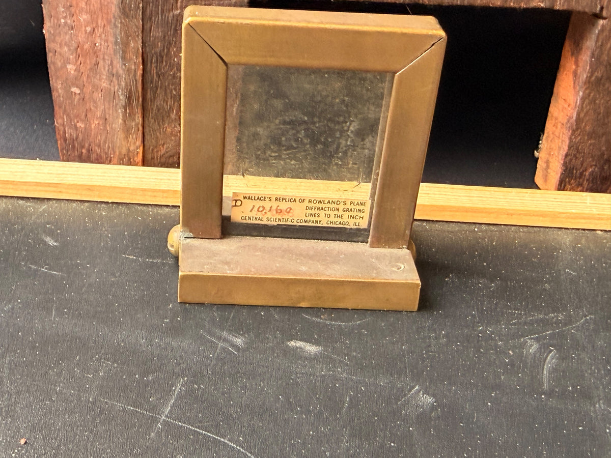 Vintage Cenco Wallace Replica Rowland Plane Diffraction Grating Brass Stand