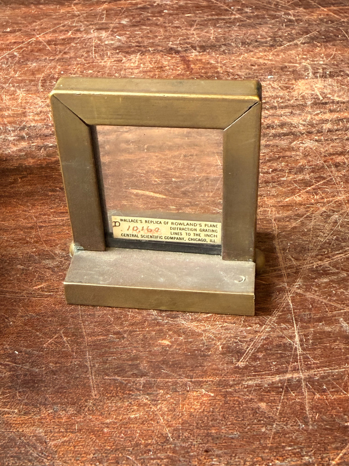 Vintage Cenco Wallace Replica Rowland Plane Diffraction Grating Brass Stand