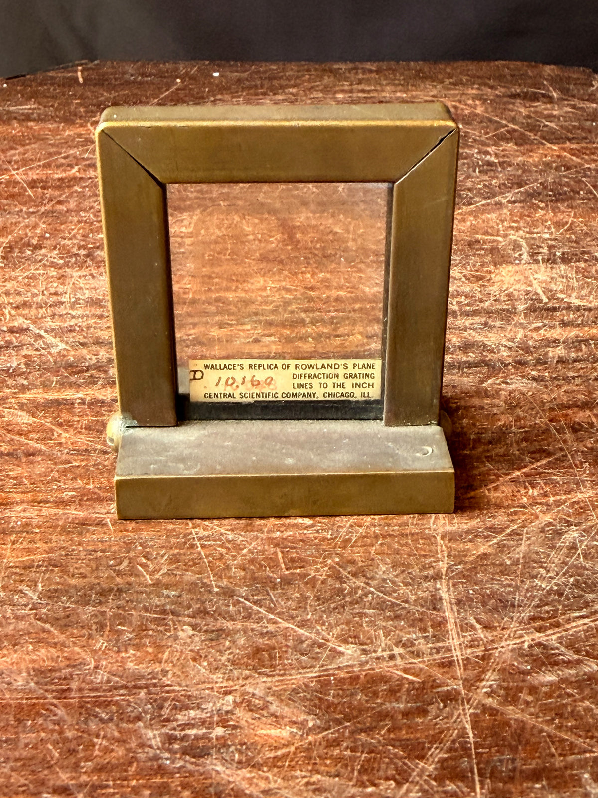 Vintage Cenco Wallace Replica Rowland Plane Diffraction Grating Brass Stand