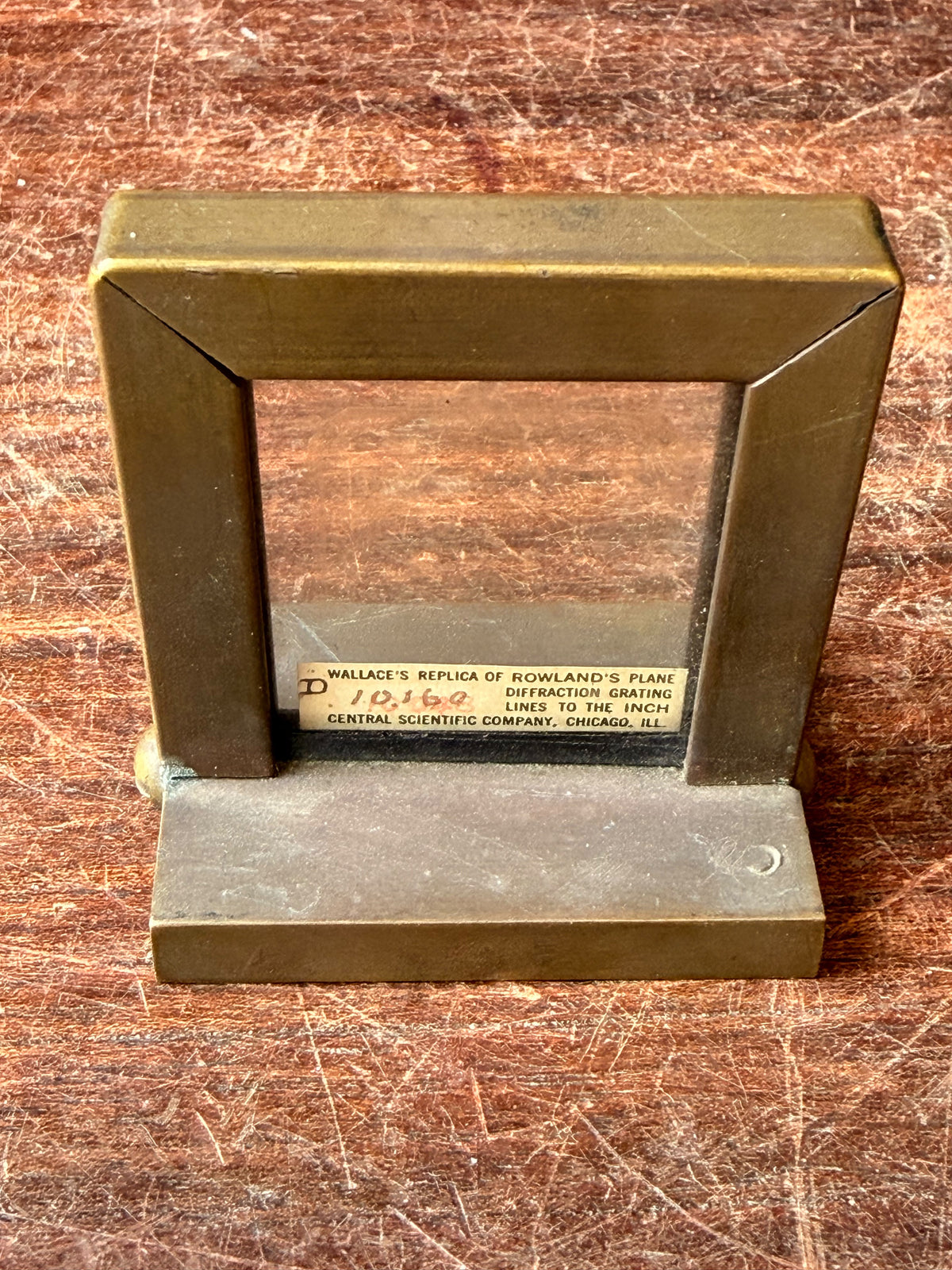 Vintage Cenco Wallace Replica Rowland Plane Diffraction Grating Brass Stand