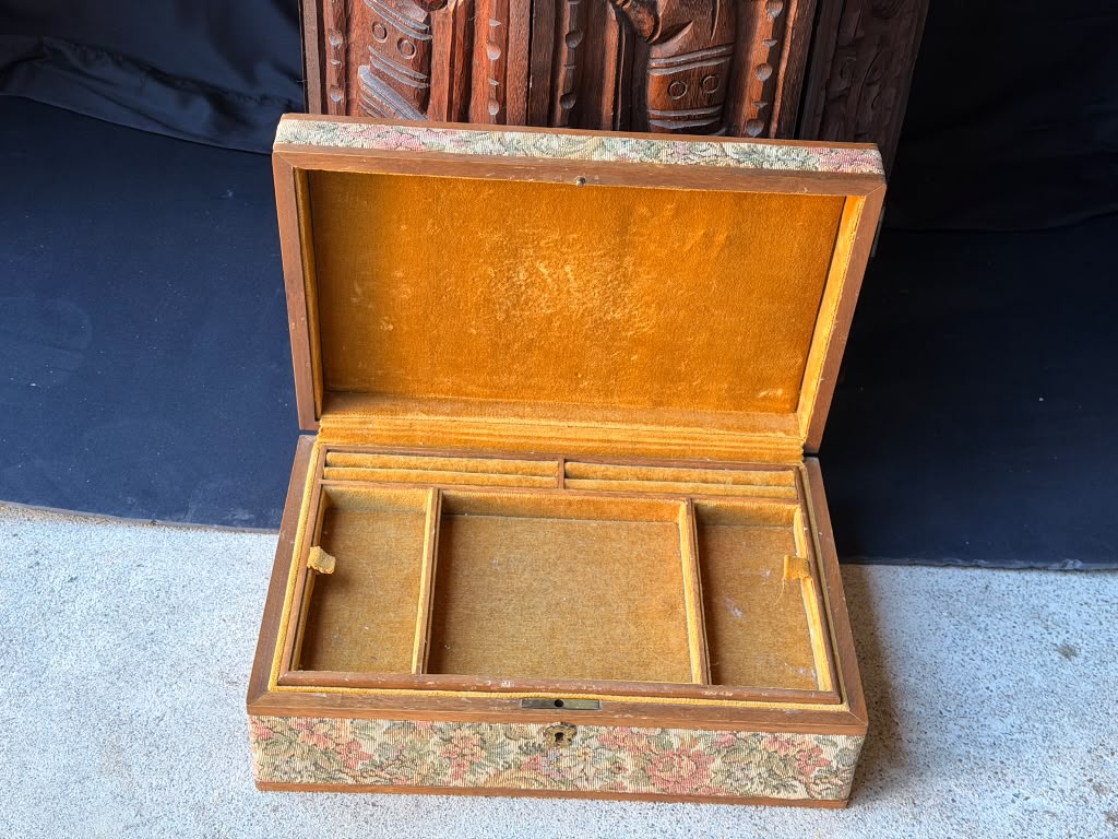 Vintage Italian Tapestry Jewelry Box Garden Courting Scene Removable Tray 13"