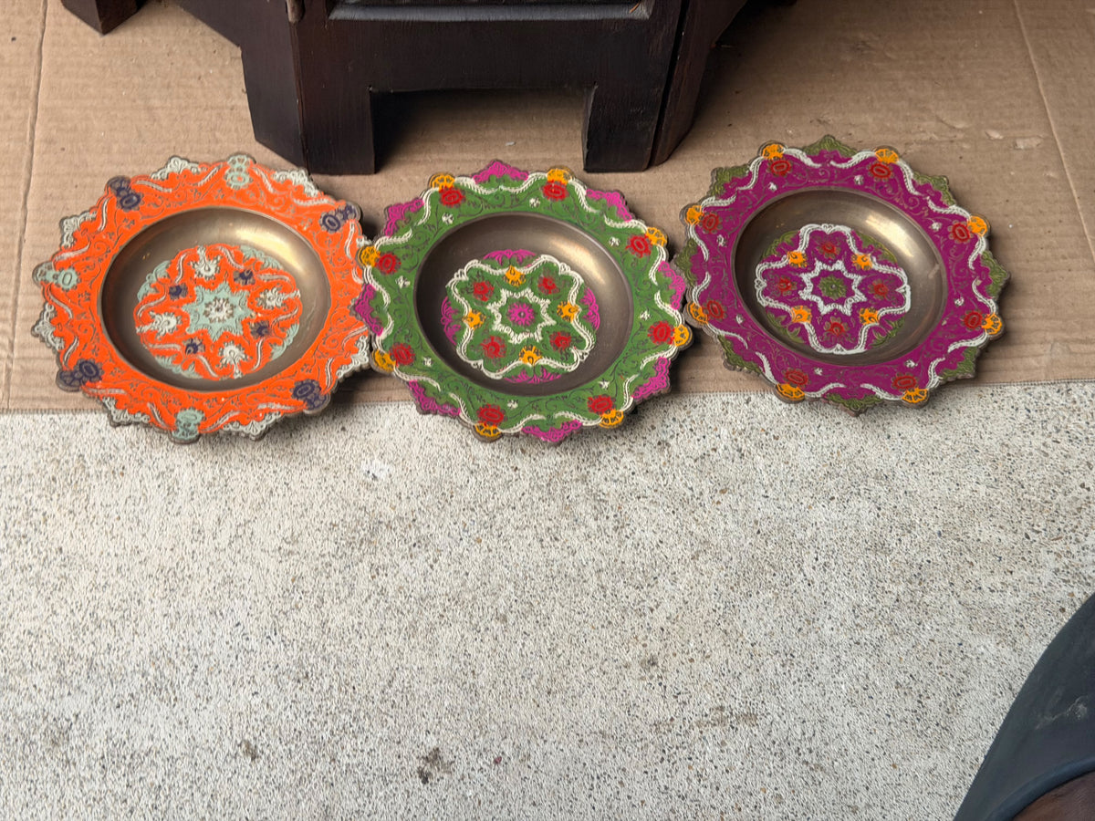 Vintage Enamel Brass Scalloped Floral Trinket Dishes Set of 3 Orange Green Pink 6"