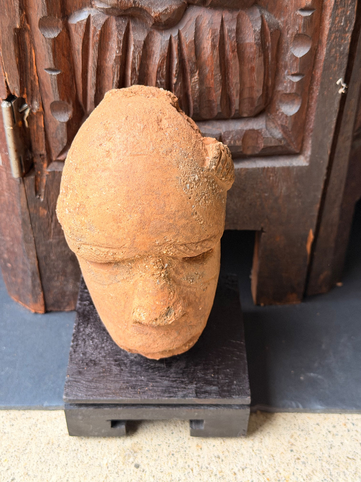 Sokoto Terracotta Head on Stand Nigeria Ex Barnes 4.5in – Age Untested