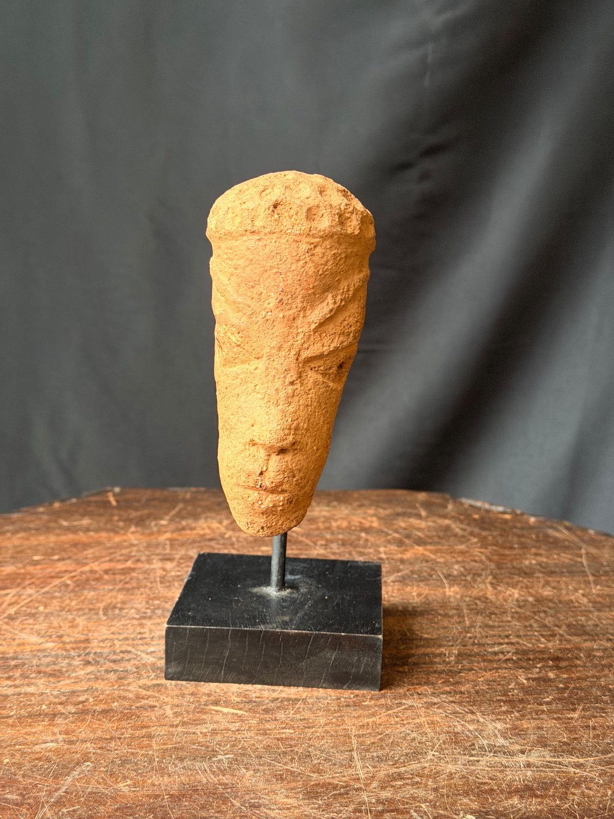 Nok Terracotta Elongated Head on Rod Stand Ex Barnes 4.5in - Age Untested