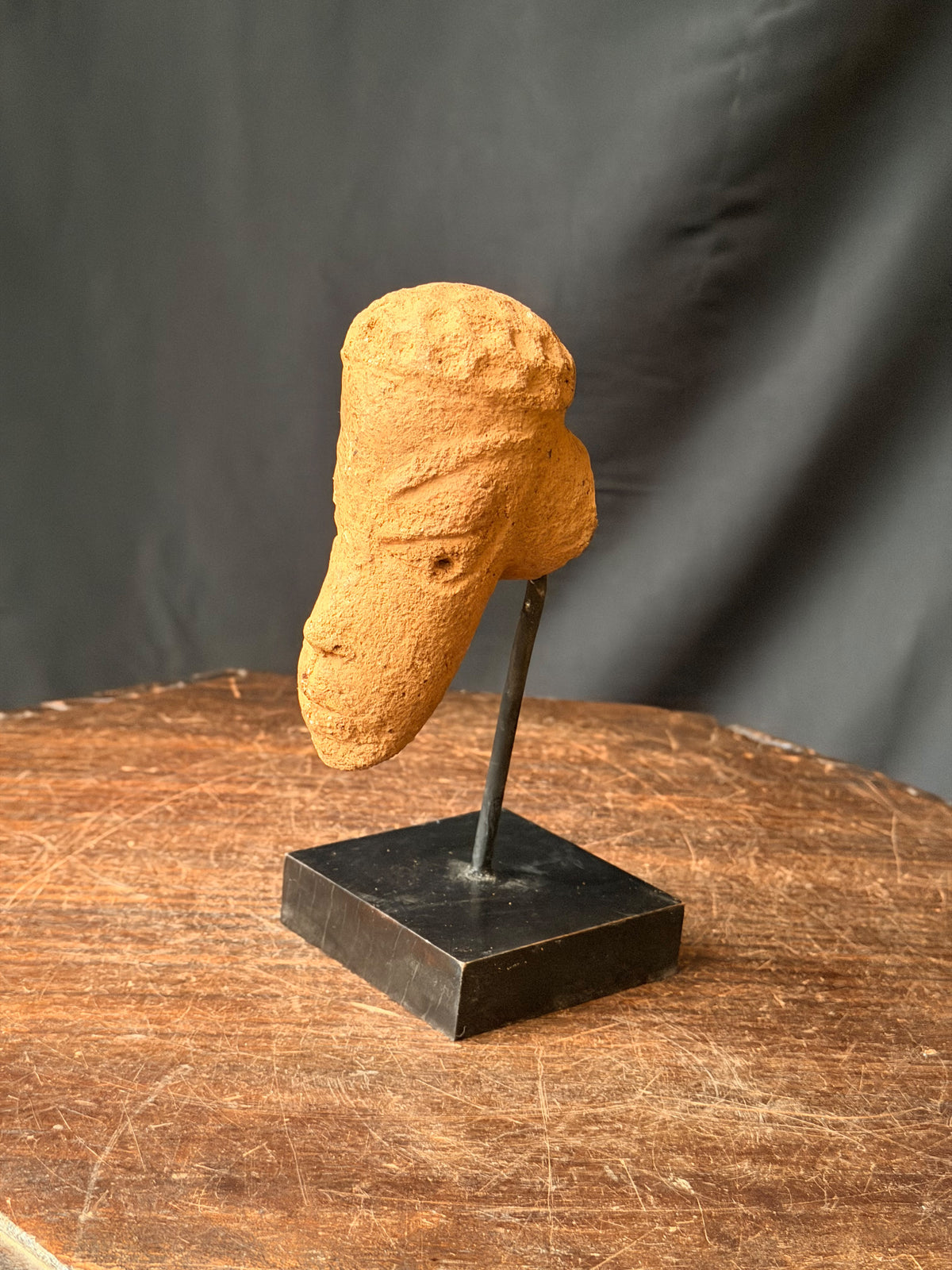 Nok Terracotta Elongated Head on Rod Stand Ex Barnes 4.5in - Age Untested
