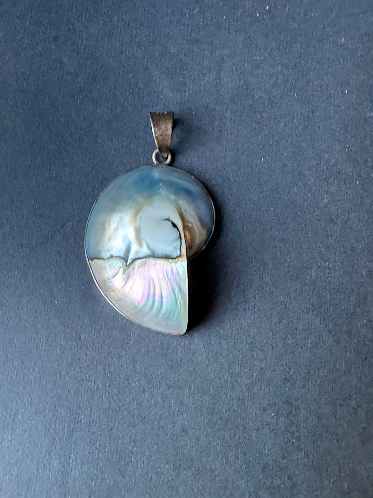 Vintage 925 Sterling Silver Pearlized Nautilus Shell Pendant 1.2"