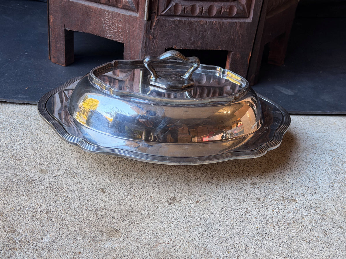 Vintage FB Rogers Sheffield Silverplate Covered Oval Entree Dish Reeded 11.3"