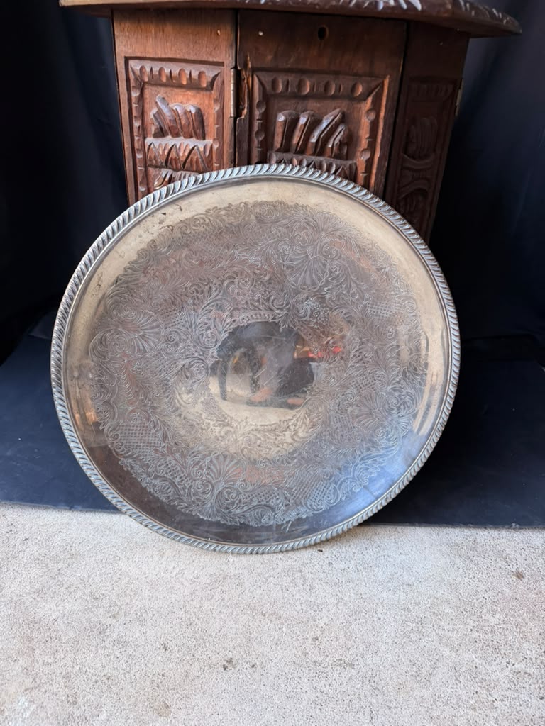 Vintage English Silver Mfg Silverplate Round Engraved Serving Tray Gadroon 17.7"