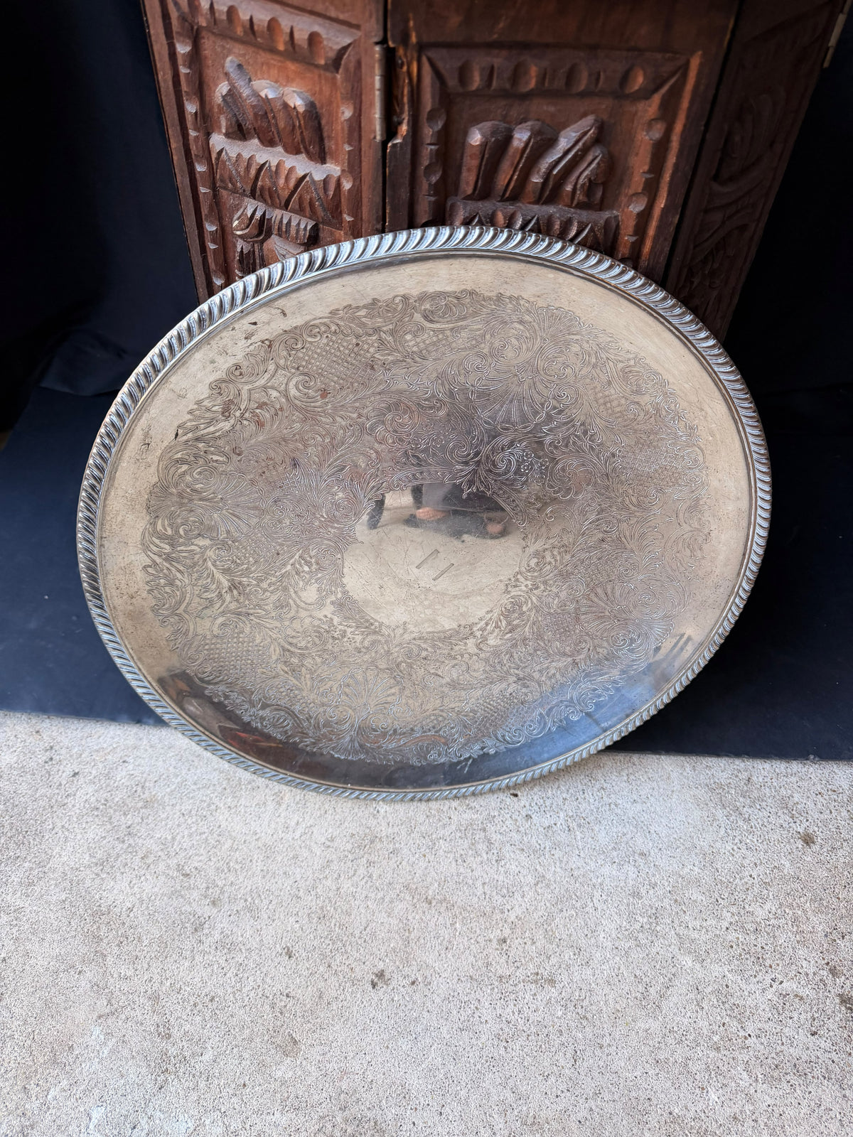 Vintage English Silver Mfg Silverplate Round Engraved Serving Tray Gadroon 17.7"