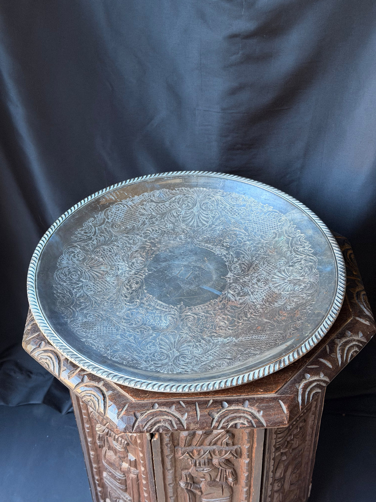Vintage English Silver Mfg Silverplate Round Engraved Serving Tray Gadroon 17.7"