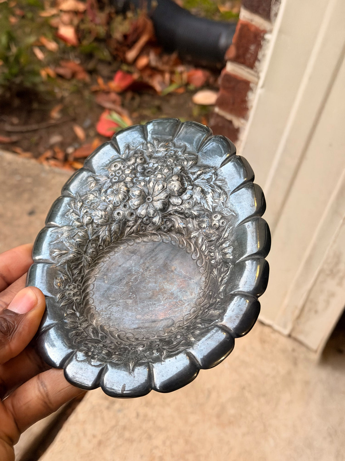 Victorian Barbour Bros Co Quadruple Silverplate Oval Dish Floral Repousse 7.3"