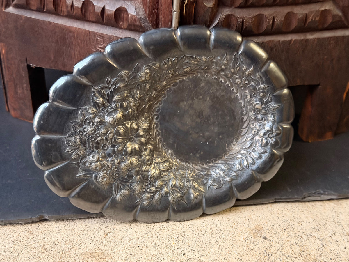 Victorian Barbour Bros Co Quadruple Silverplate Oval Dish Floral Repousse 7.3"
