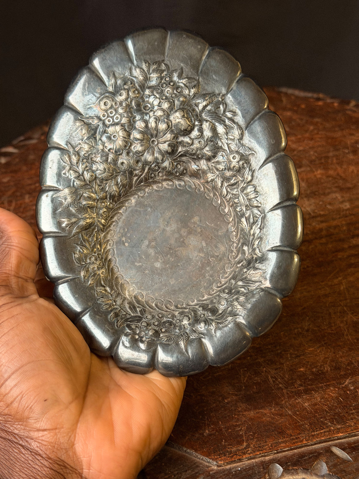 Victorian Barbour Bros Co Quadruple Silverplate Oval Dish Floral Repousse 7.3"