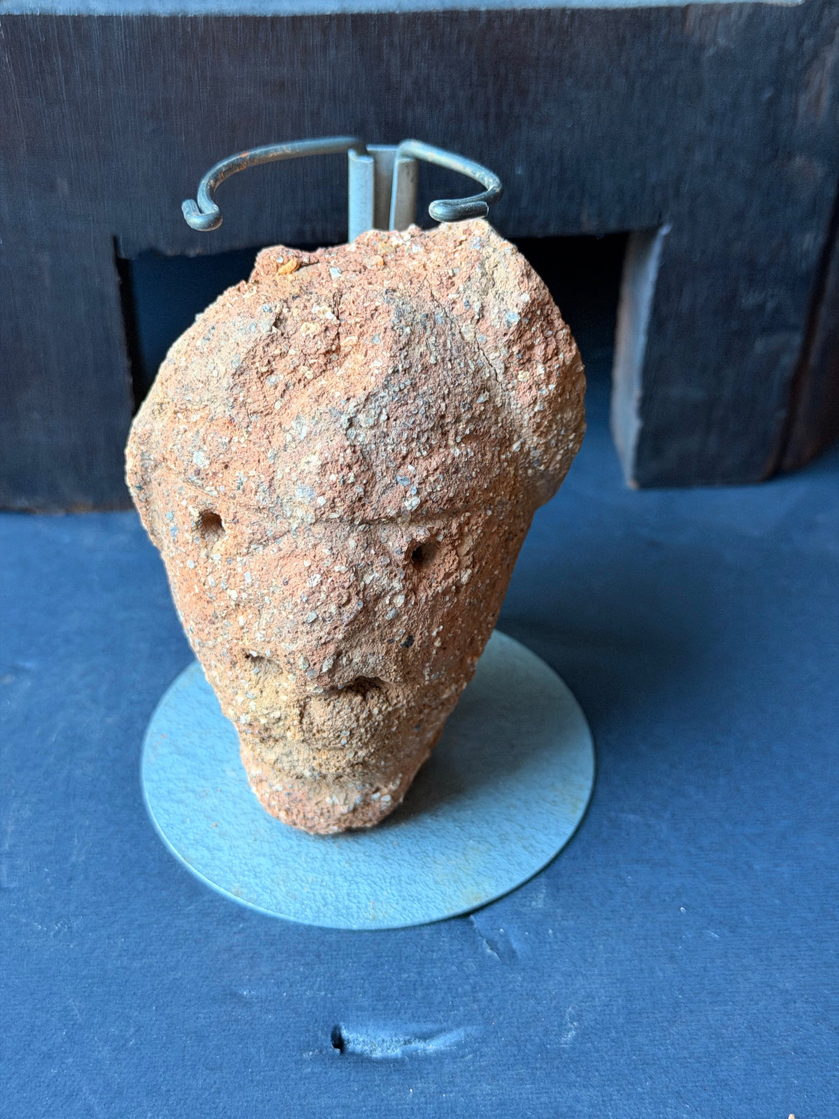Nok Terracotta Head Incised Brow on Stand Ex Barnes 3.5in - Age Untested