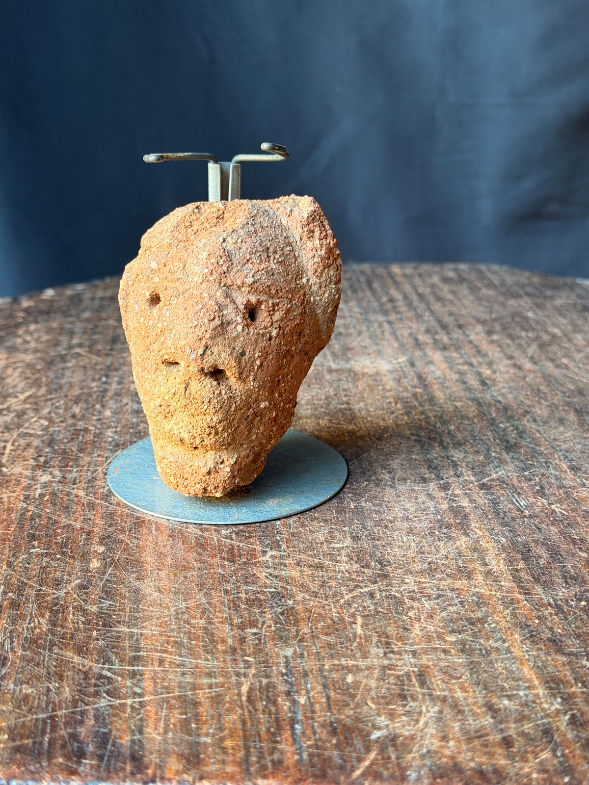 Nok Terracotta Head Incised Brow on Stand Ex Barnes 3.5in - Age Untested