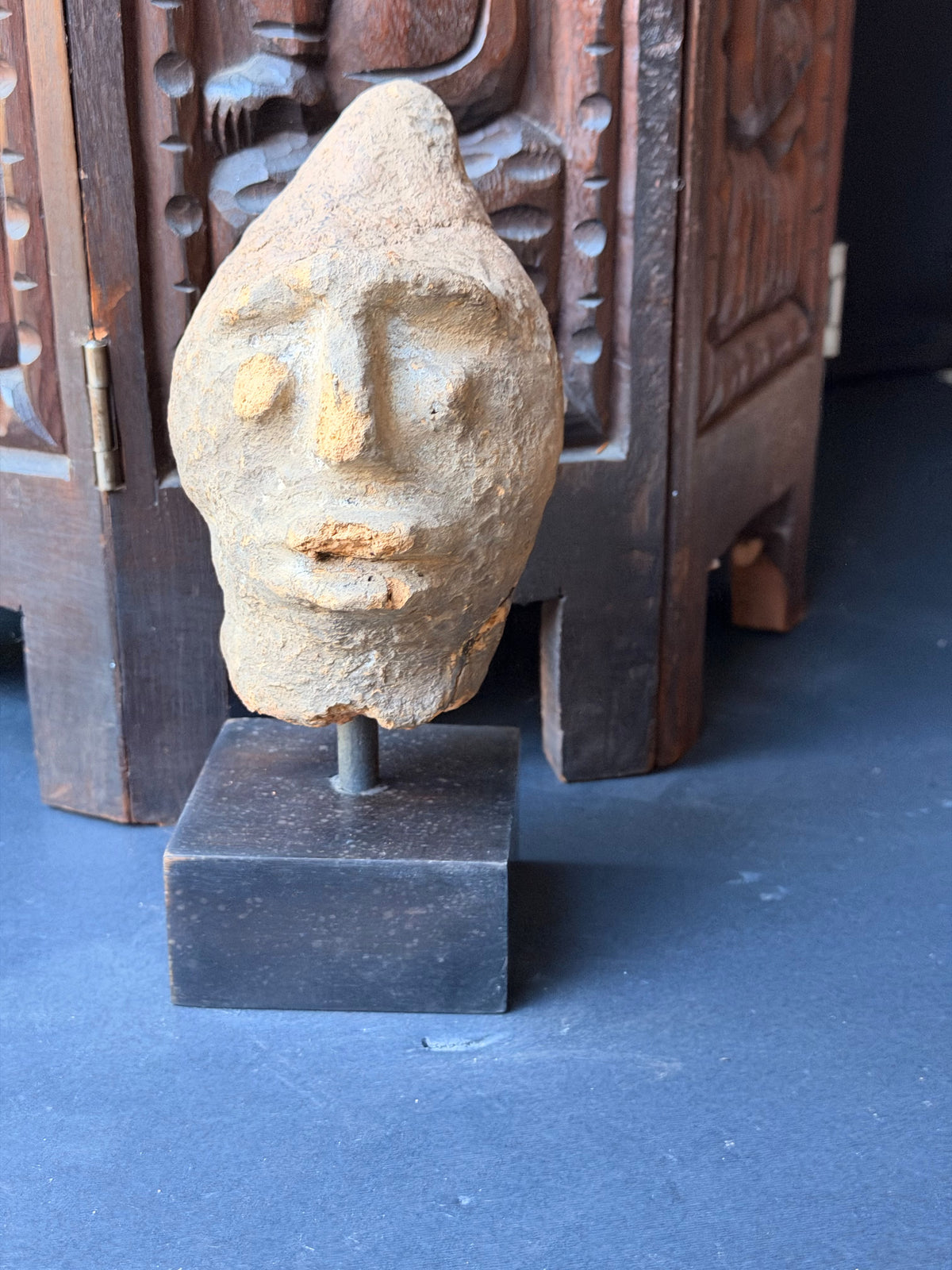 Akan Terracotta Memorial Head on Stand Ghana Ex Barnes 5.5in - Age Untested