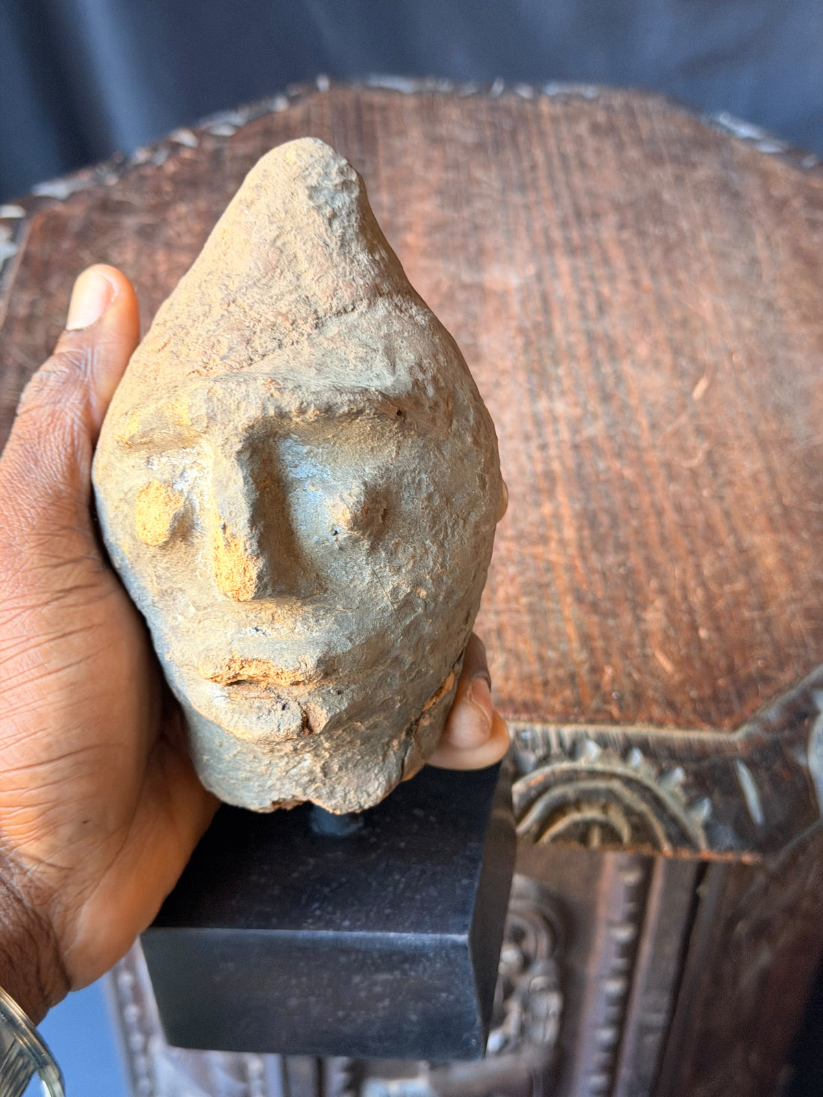 Akan Terracotta Memorial Head on Stand Ghana Ex Barnes 5.5in - Age Untested