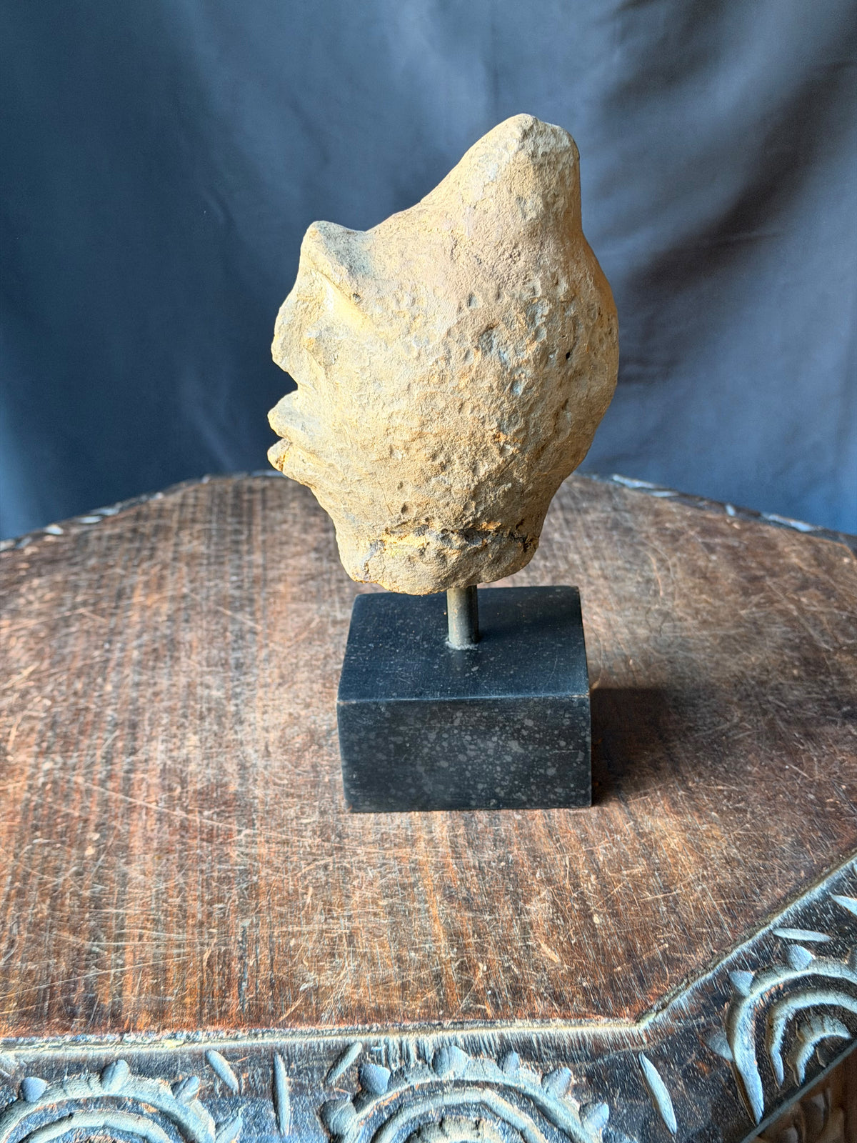 Akan Terracotta Memorial Head on Stand Ghana Ex Barnes 5.5in - Age Untested
