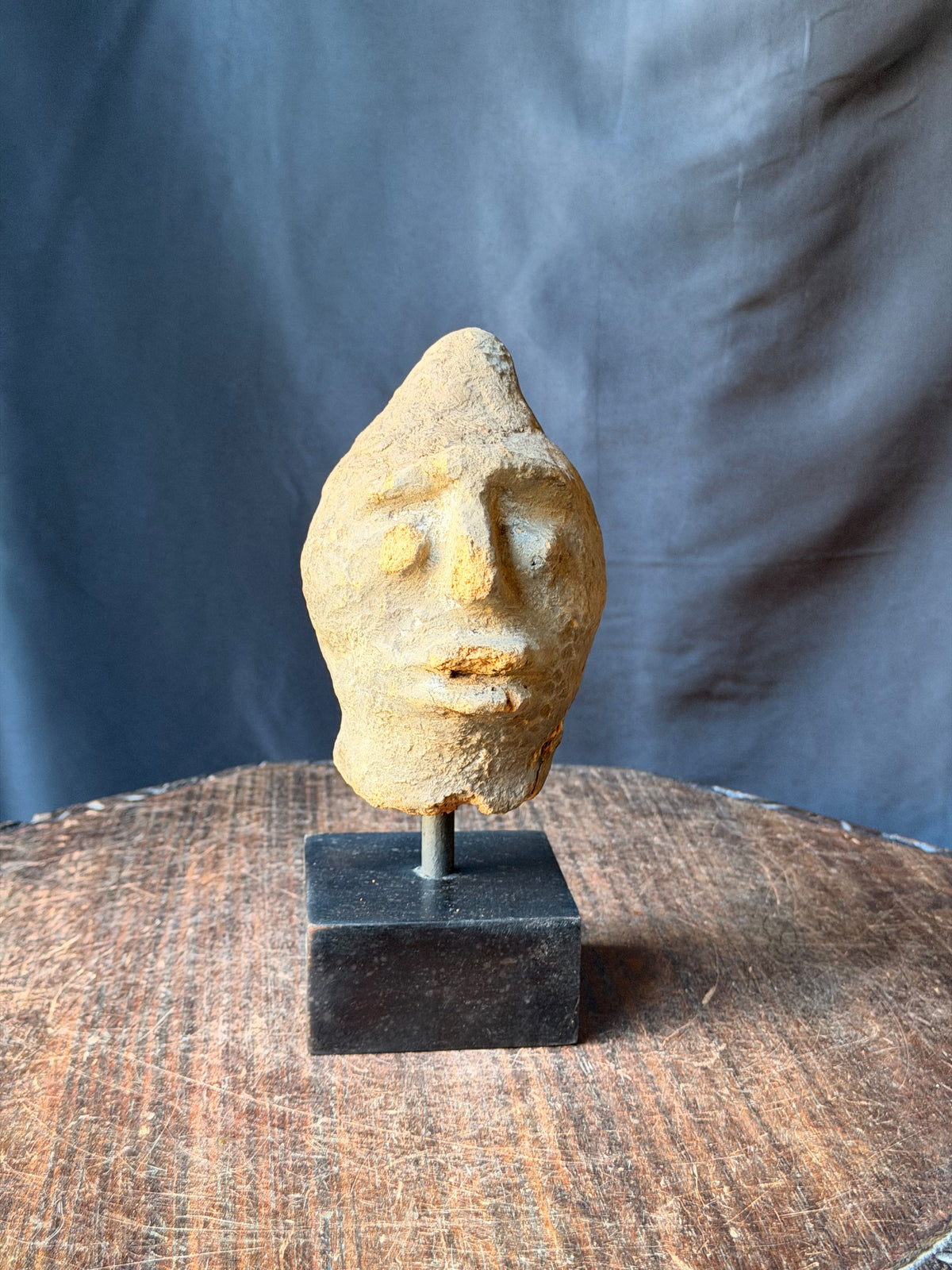 Akan Terracotta Memorial Head on Stand Ghana Ex Barnes 5.5in - Age Untested