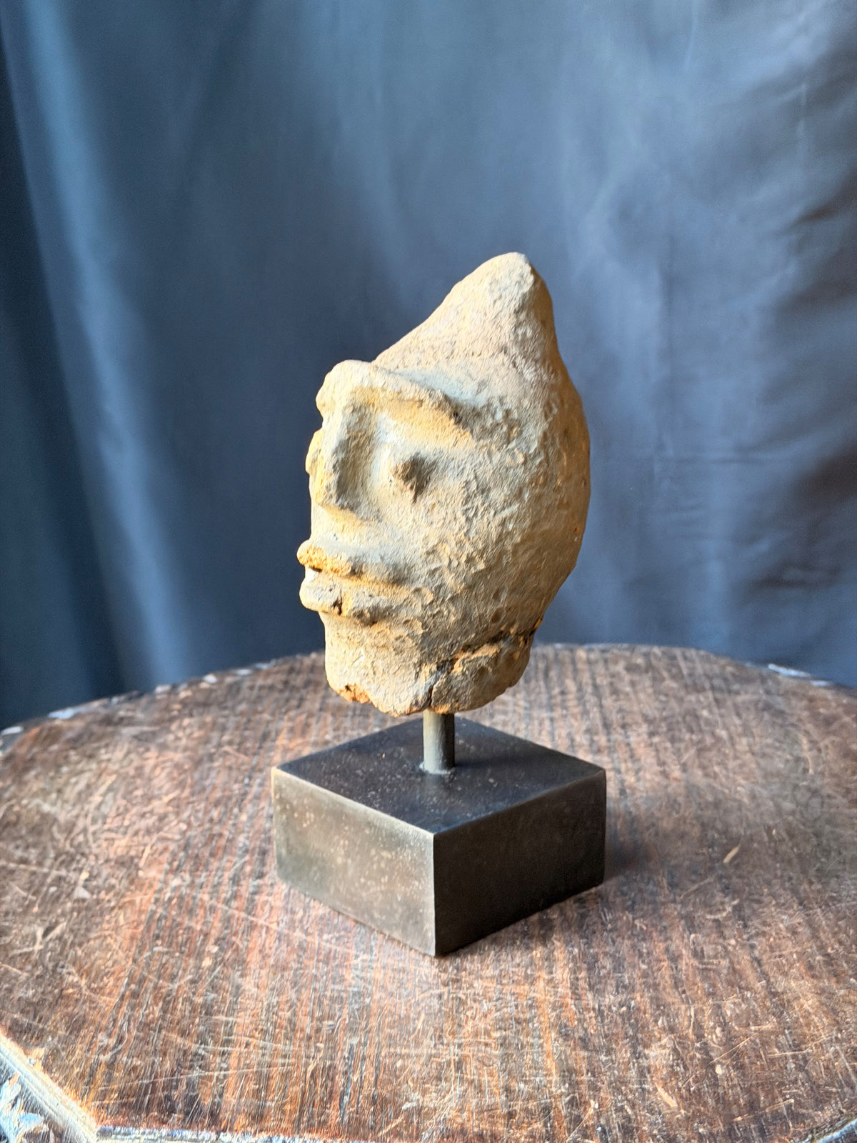 Akan Terracotta Memorial Head on Stand Ghana Ex Barnes 5.5in - Age Untested
