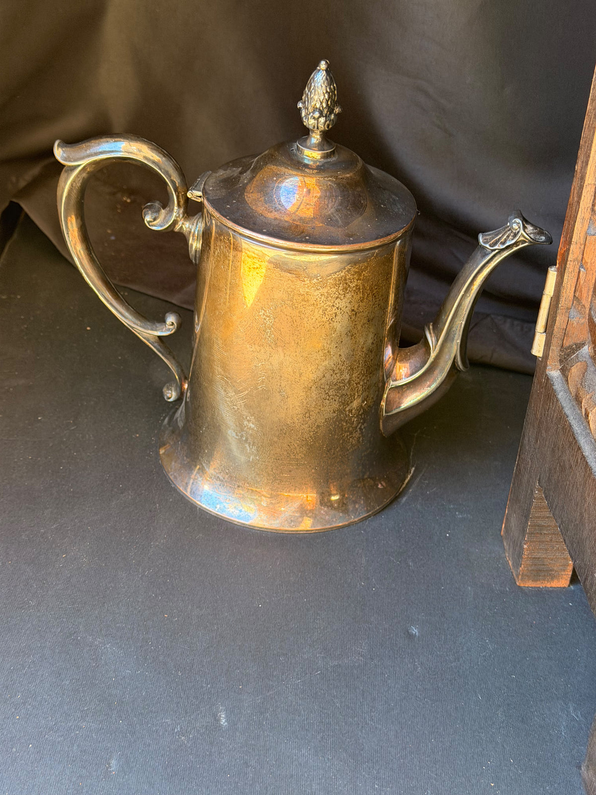 Vintage E.P.C. Lynn Silver Plate Coffee Pot Hinged Lid Pinecone Finial 8.4in