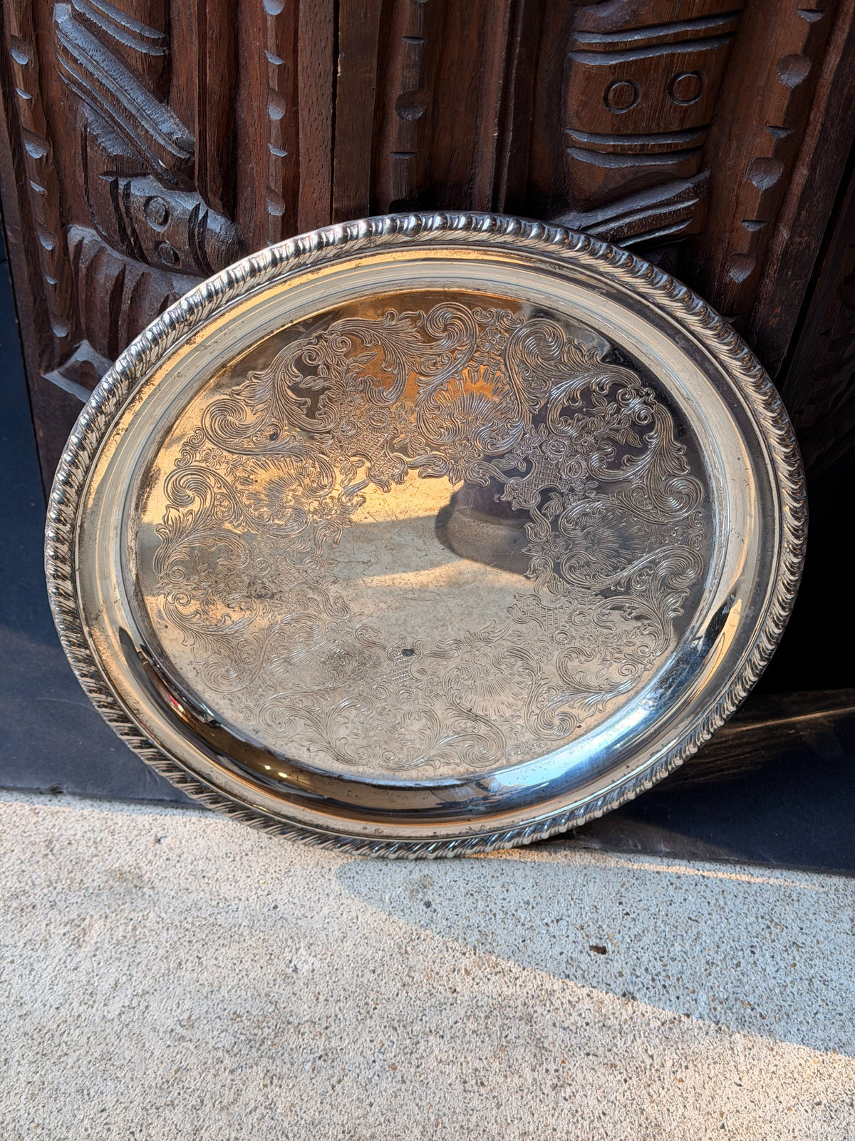 Vintage International Silver Co Silverplate Chased Round Tray Gadroon Rim 10.4"