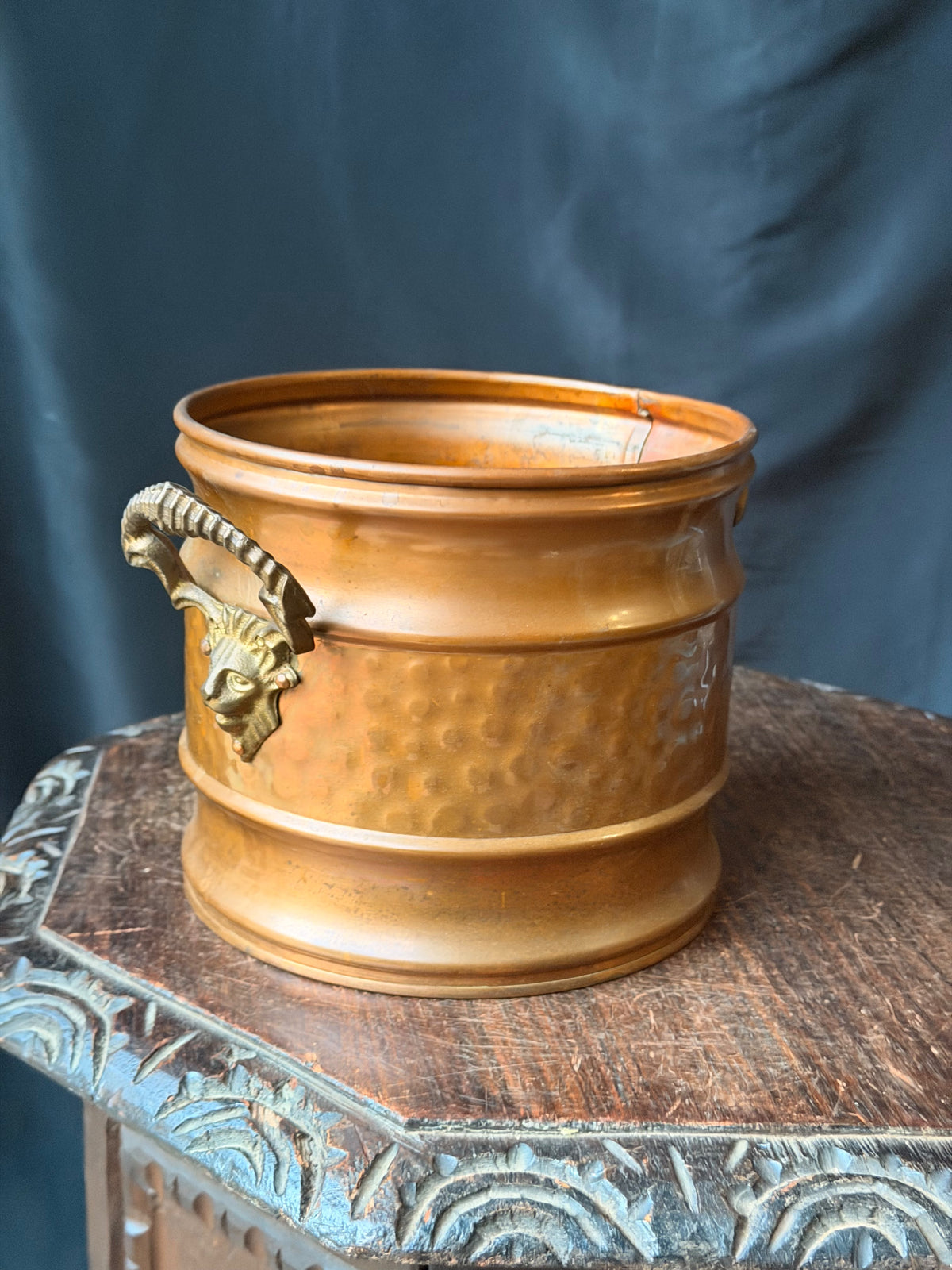 Vintage Hammered Copper Planter Cachepot Brass Satyr Mask Ram Horn Handles 10"