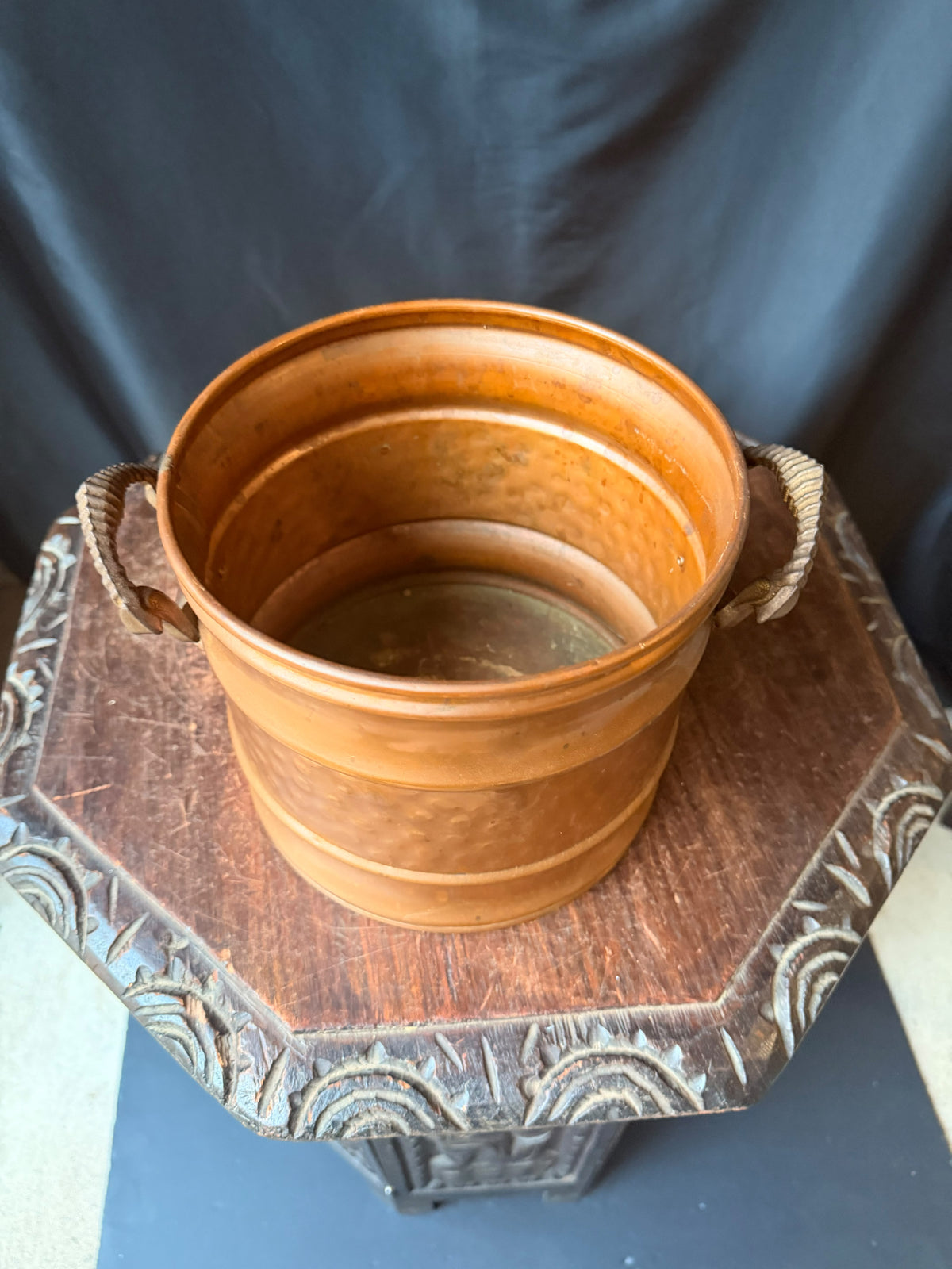 Vintage Hammered Copper Planter Cachepot Brass Satyr Mask Ram Horn Handles 10"