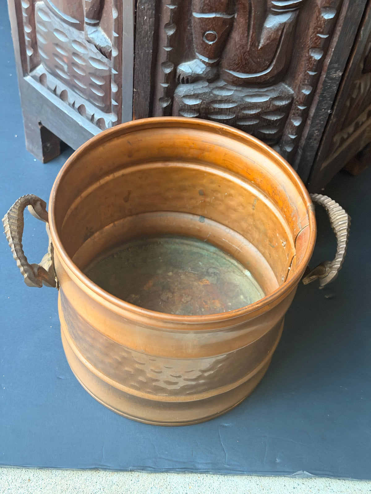 Vintage Hammered Copper Planter Cachepot Brass Satyr Mask Ram Horn Handles 10"