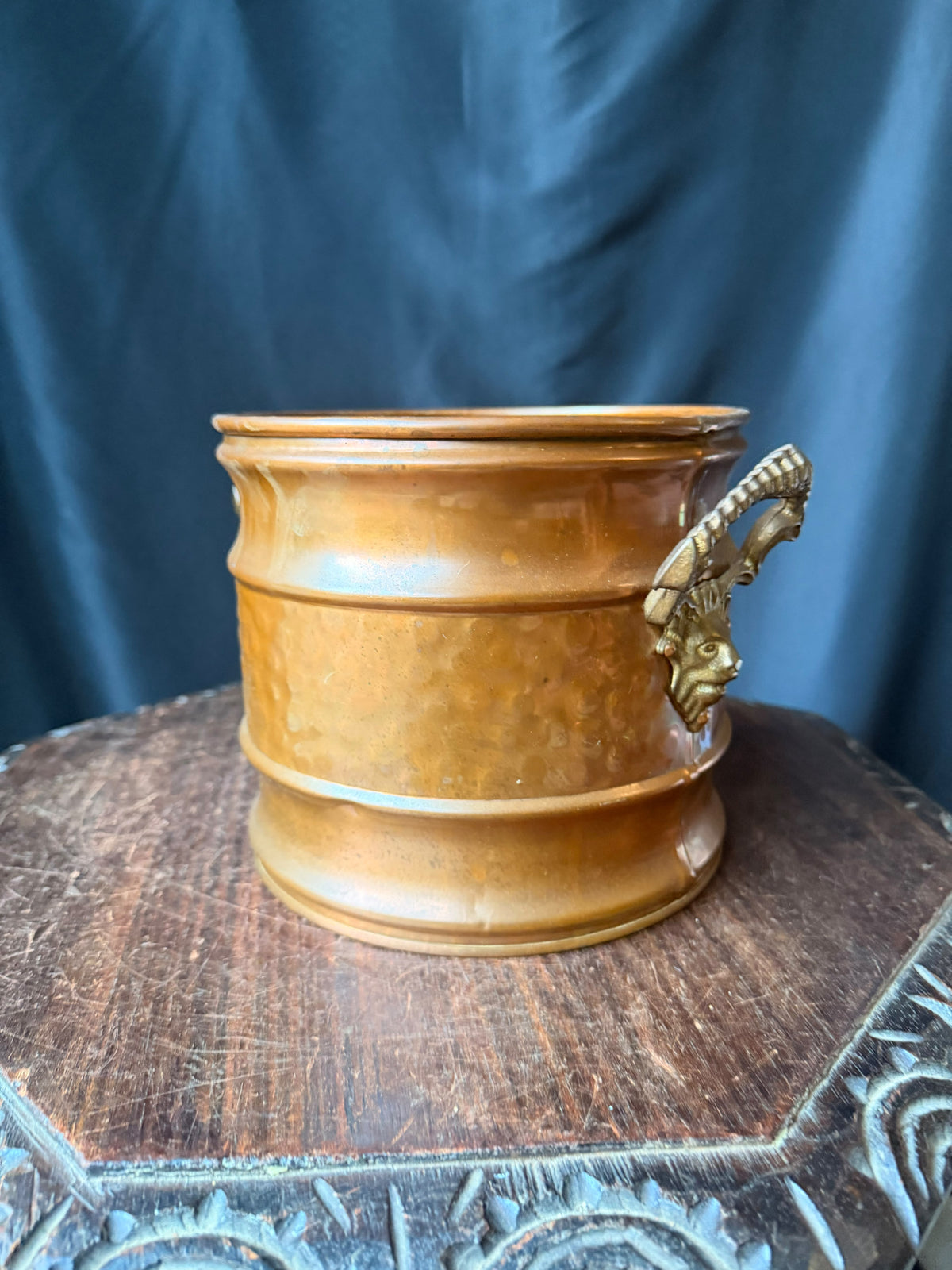 Vintage Hammered Copper Planter Cachepot Brass Satyr Mask Ram Horn Handles 10"