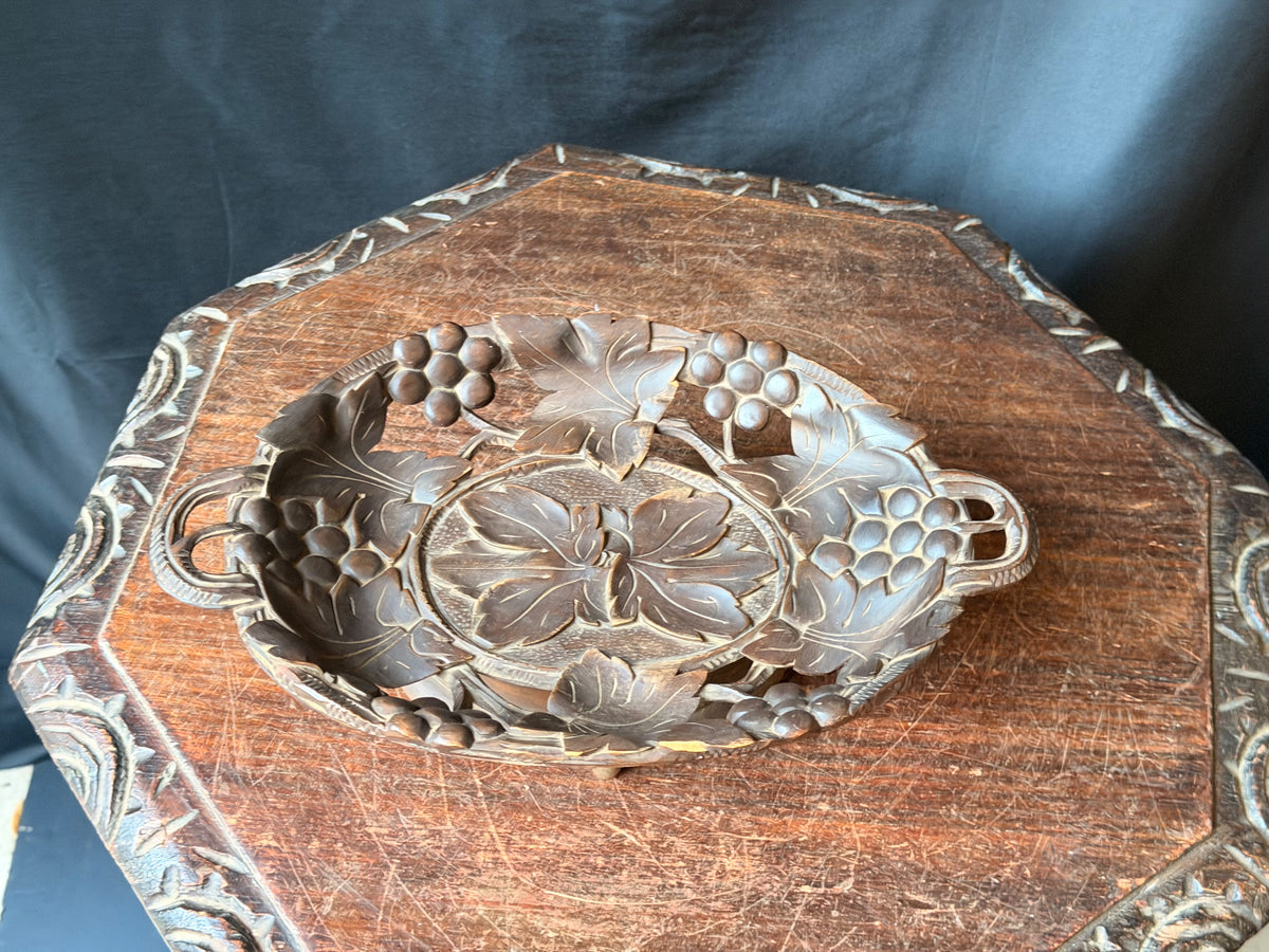 Vintage Carved Wood Musical Fruit Bowl Grape Vine Leaf Music Box As Is 12 in